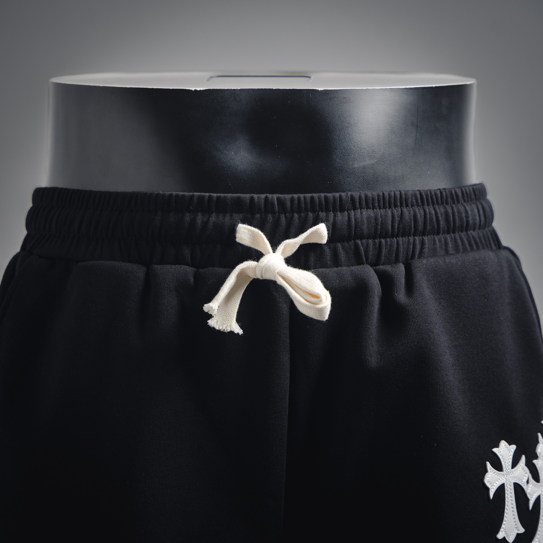 Chrome Hearts克罗心ch 25ss刺绣白标十字架短裤 黑色