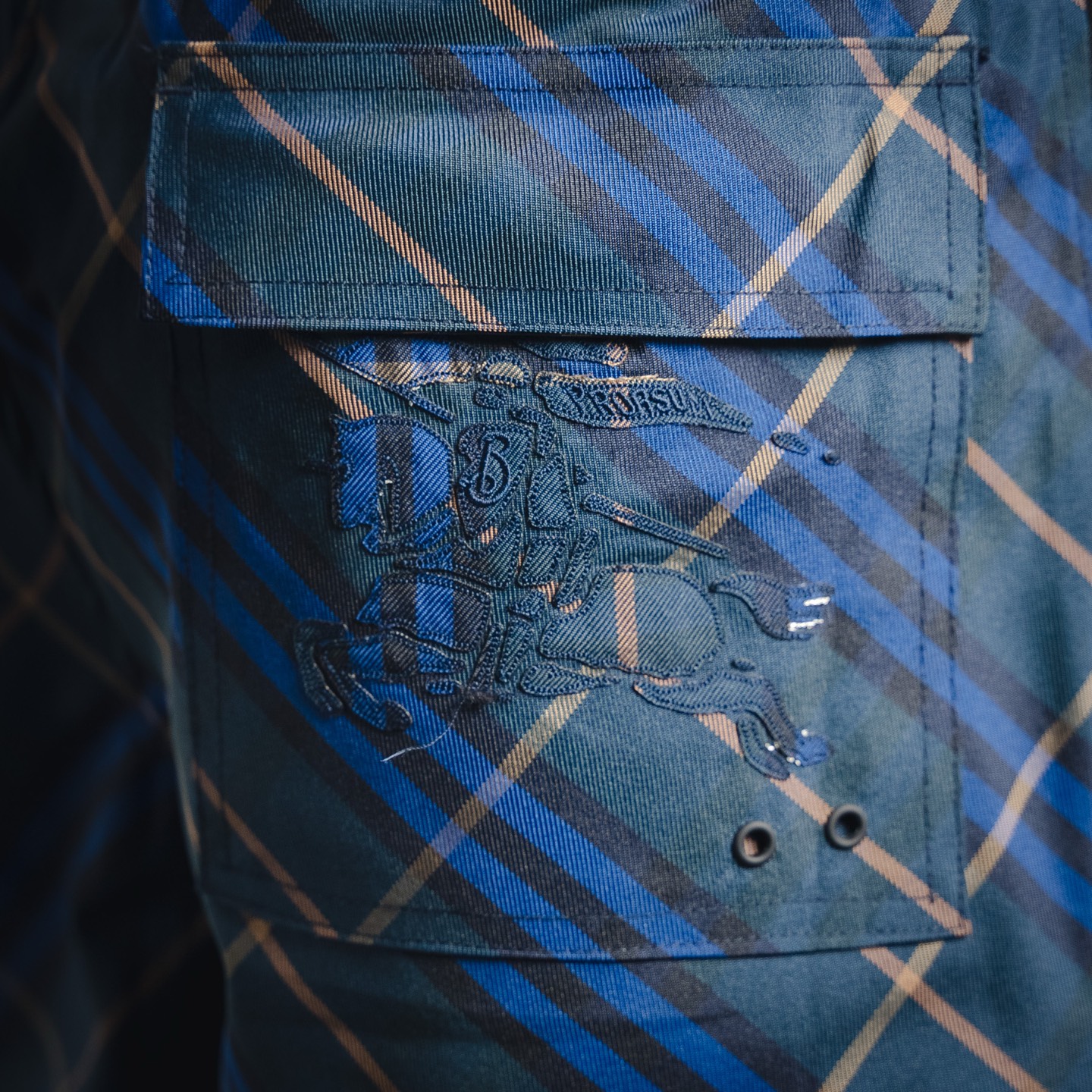 对位版本) Burberry巴宝莉BBR 25ss菱形格纹战马短裤-Chinese UA Cheap High Quatity Brand Clothes Bags handbags Sneakers wholesale wholesaler seller from China Factory suppliers Fashion Clothing Shoes best Quality Beautiful Price 对位版本) Burberry巴宝莉BBR 25ss菱形格纹战马短裤