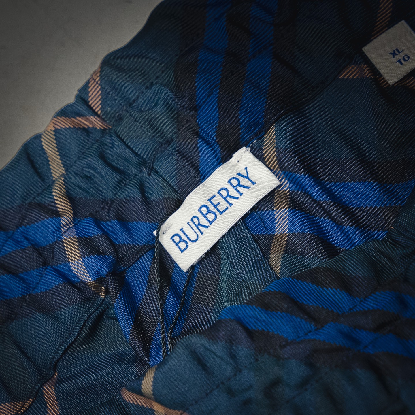 对位版本) Burberry巴宝莉BBR 25ss菱形格纹战马短裤-Chinese UA Cheap High Quatity Brand Clothes Bags handbags Sneakers wholesale wholesaler seller from China Factory suppliers Fashion Clothing Shoes best Quality Beautiful Price 对位版本) Burberry巴宝莉BBR 25ss菱形格纹战马短裤