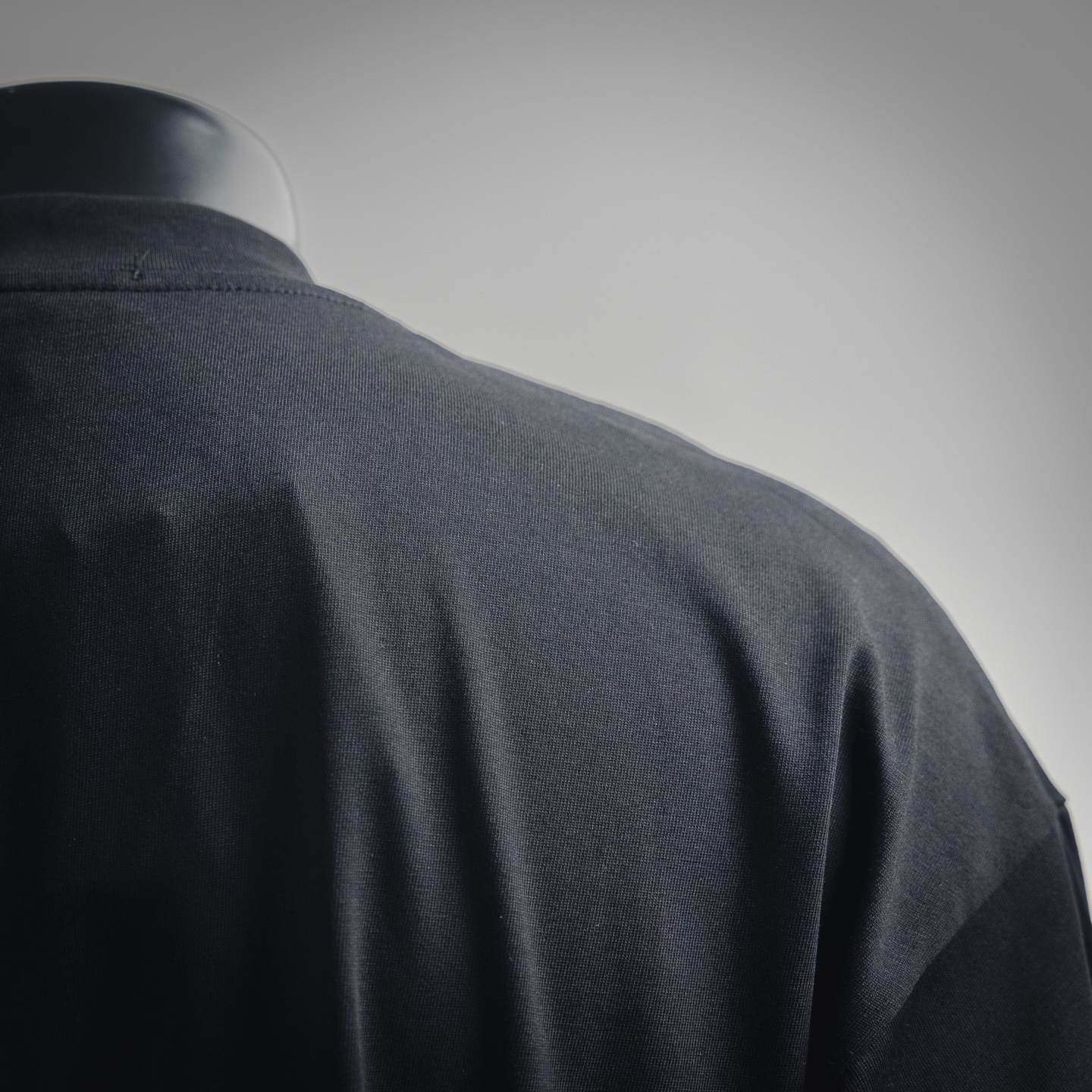 Prada/普拉达 25ss 3D重影字母刺绣短袖T恤白色 黑色-Chinese UA Cheap High Quatity Brand Clothes Bags handbags Sneakers wholesale wholesaler seller from China Factory suppliers Fashion Clothing Shoes best Quality Beautiful Price Prada/普拉达 25ss 3D重影字母刺绣短袖T恤白色 黑色