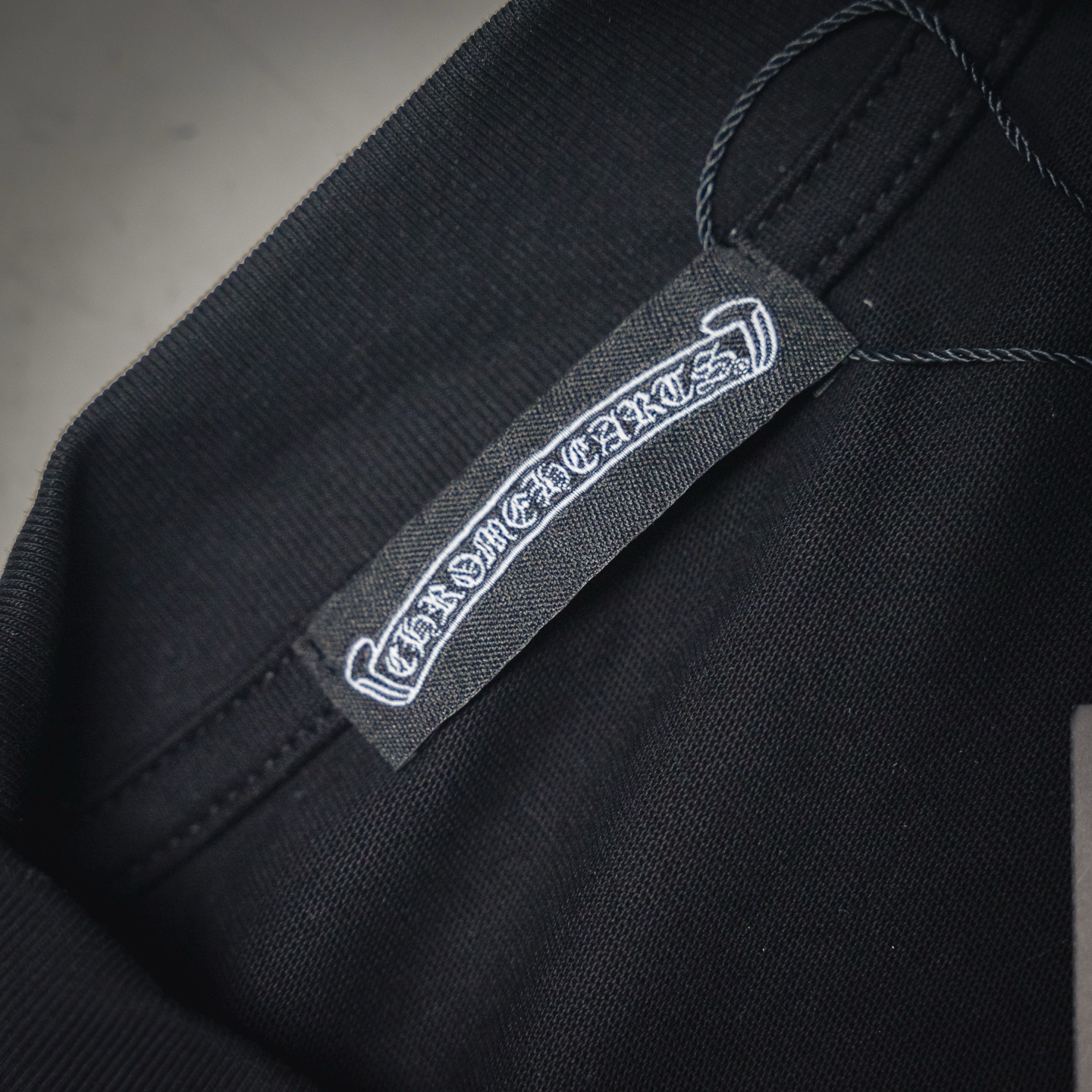 COME HEARTSCH/克罗心CH 25ss紫色马蹄印花刺绣短袖T恤 黑色/白色