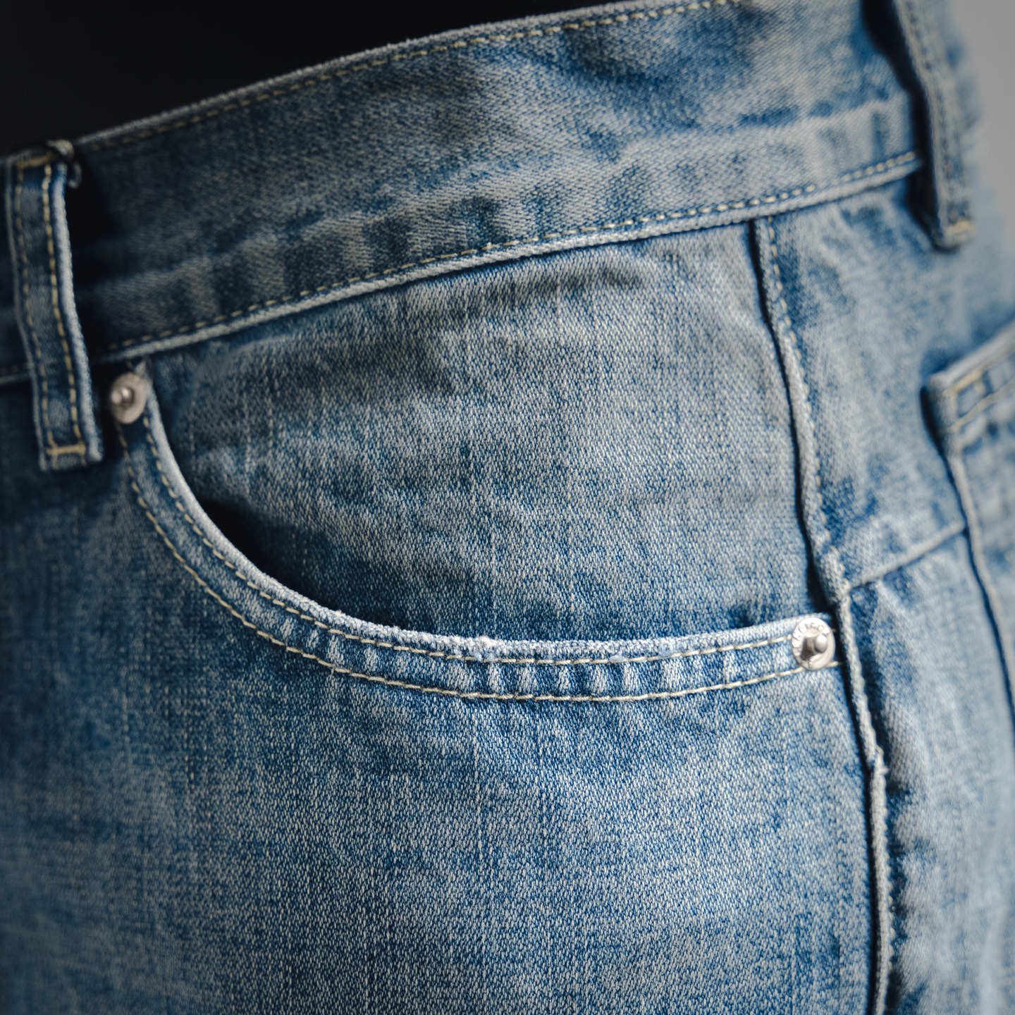 Balenciaga巴黎世家 25fw 秀场同款低腰牛仔裤 牛仔裤 洗水蓝