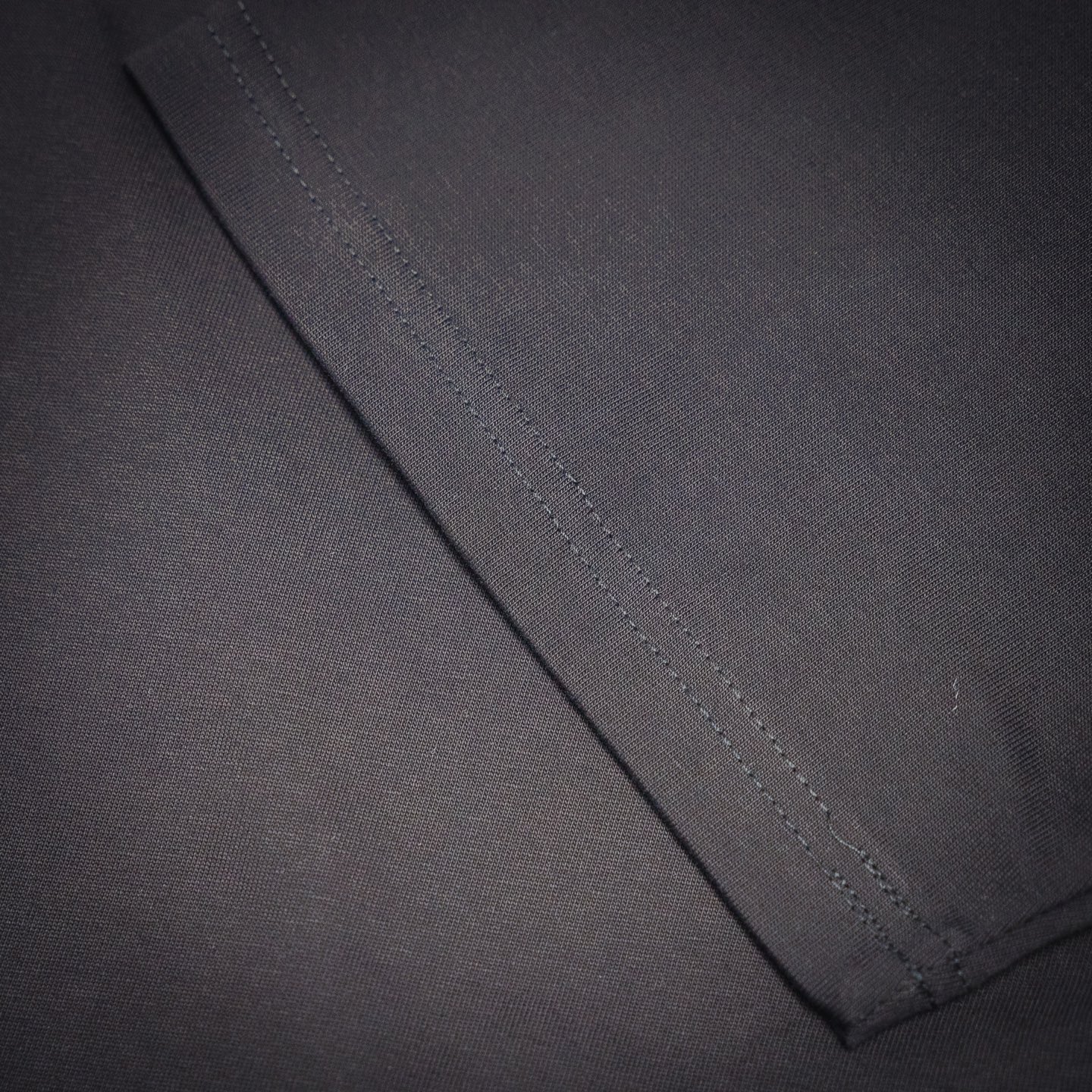 Louis Vuitton /路易威登 25ss领口logo链条标识胶印圆领短袖T恤 黑色 白色