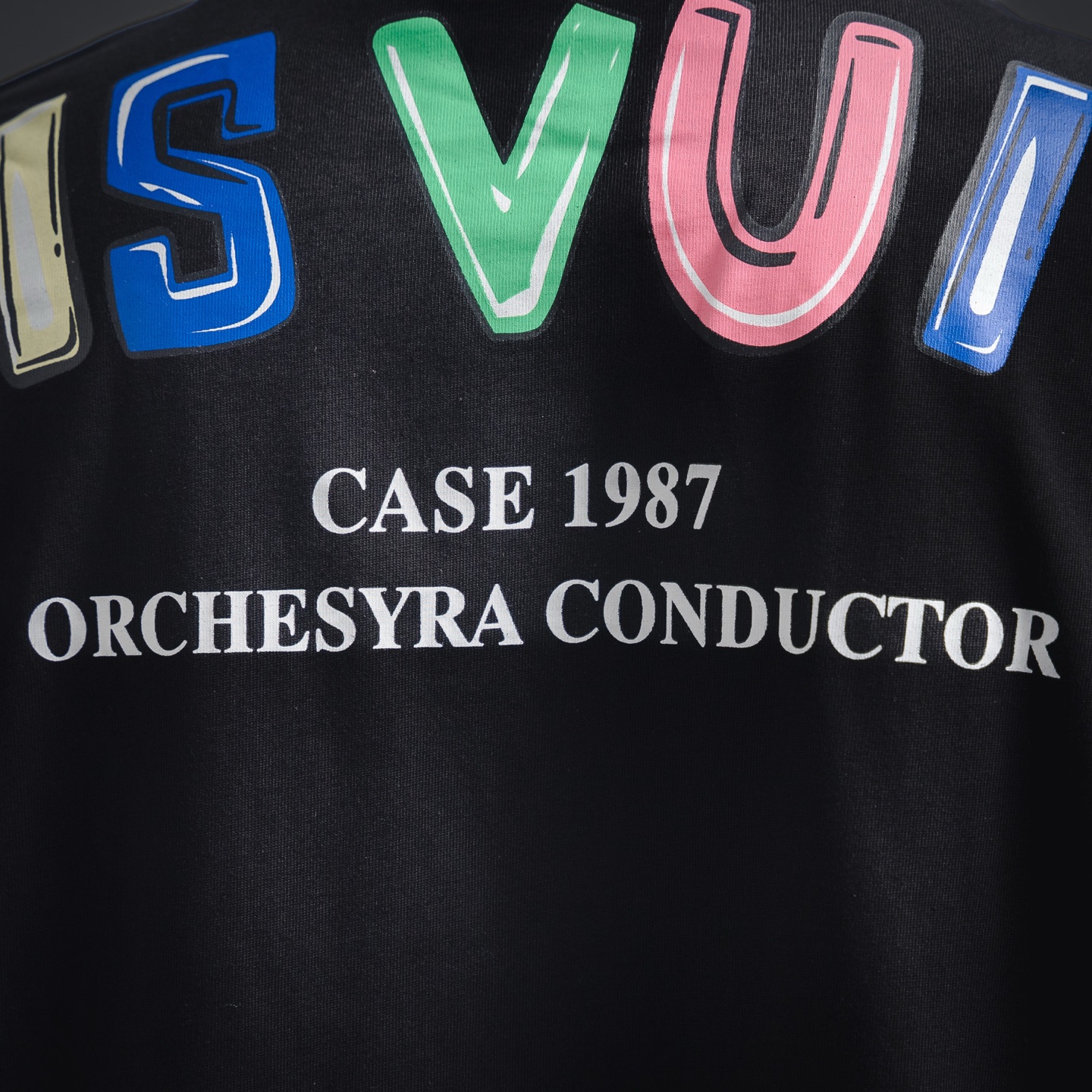 Louisviutton/路易威登 LV 25ss后背彩色字母logo印花短袖T恤 黑色/白色