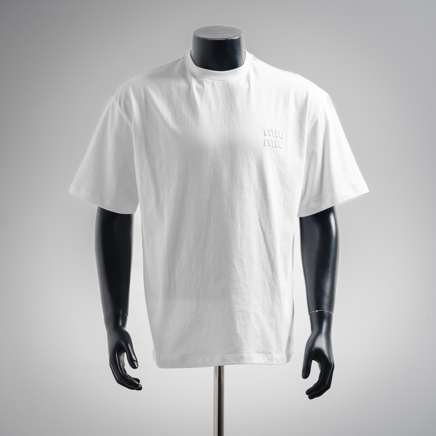 本地自取💰MIU MIU缪缪MM 贴绣字母LOGO短袖T恤正品购入开发，支精梳棉平纹，*索罗纳罗纹，进口刺绣，面料酵洗，定制：商标，合身版型Size：S-XL