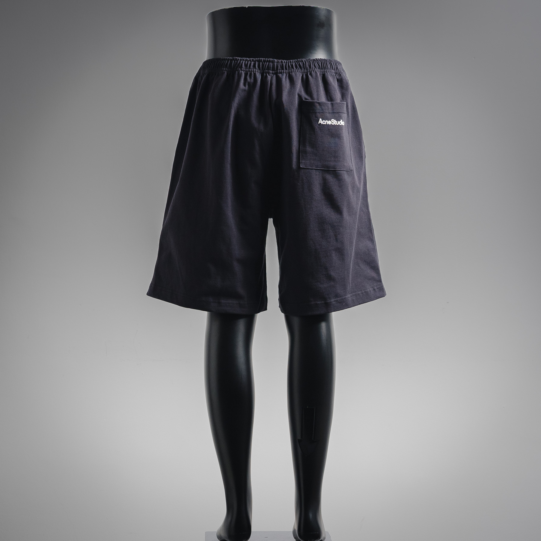 Acne Studion 25ss后背口袋字母logo 短裤 风格字母印花小LOGO短裤