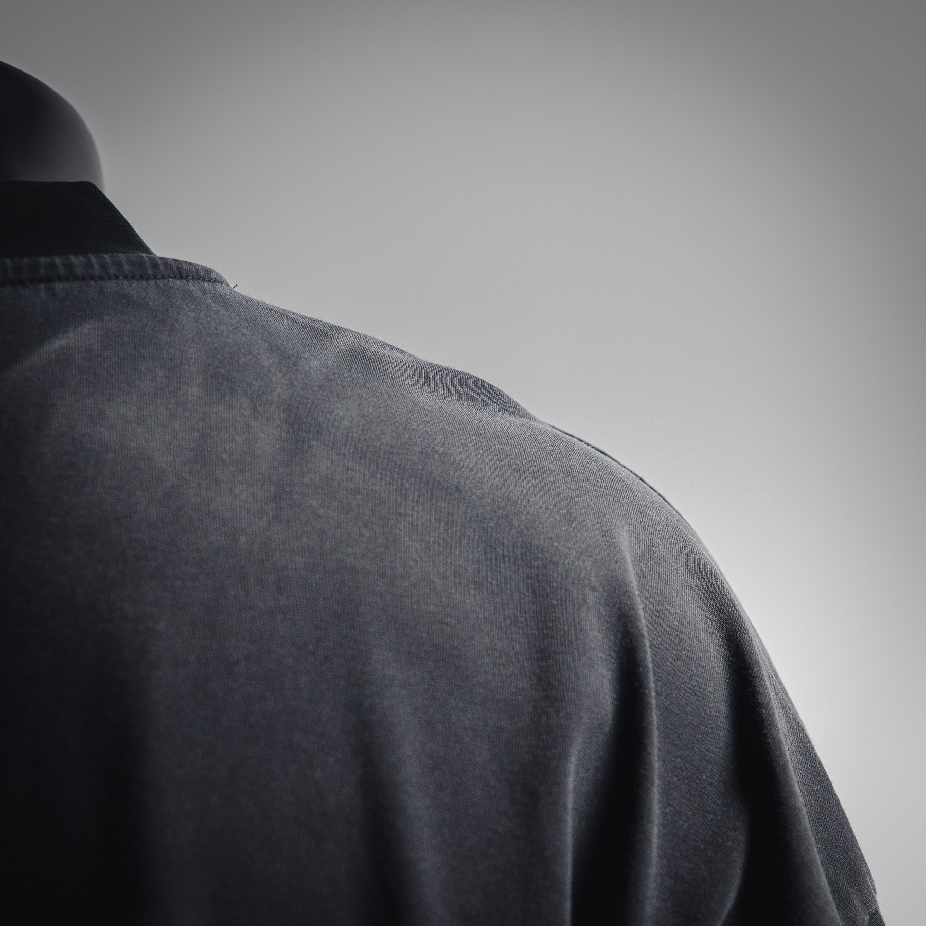 VETEMENTS维特萌25ss解构拼接风格做旧字母刺绣短袖T恤-Chinese UA Cheap High Quatity Brand Clothes Bags handbags Sneakers wholesale wholesaler seller from China Factory suppliers Fashion Clothing Shoes best Quality Beautiful Price VETEMENTS维特萌25ss解构拼接风格做旧字母刺绣短袖T恤