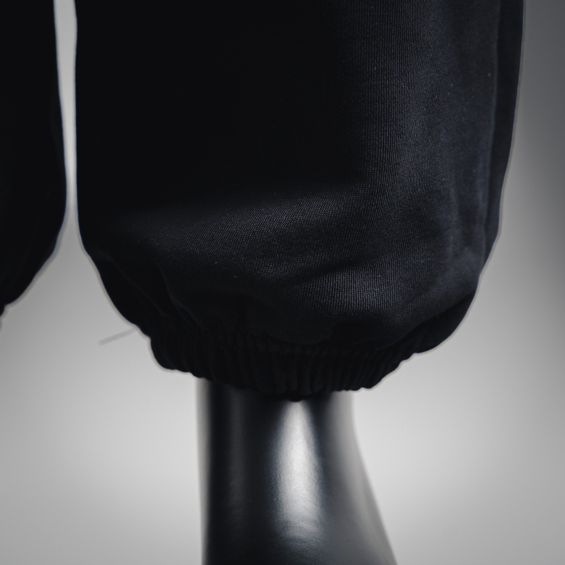 CELINE/赛琳 25ss织带字母logo运动休闲裤-Chinese UA Cheap High Quatity Brand Clothes Bags handbags Sneakers wholesale wholesaler seller from China Factory suppliers Fashion Clothing Shoes best Quality Beautiful Price CELINE/赛琳 25ss织带字母logo运动休闲裤