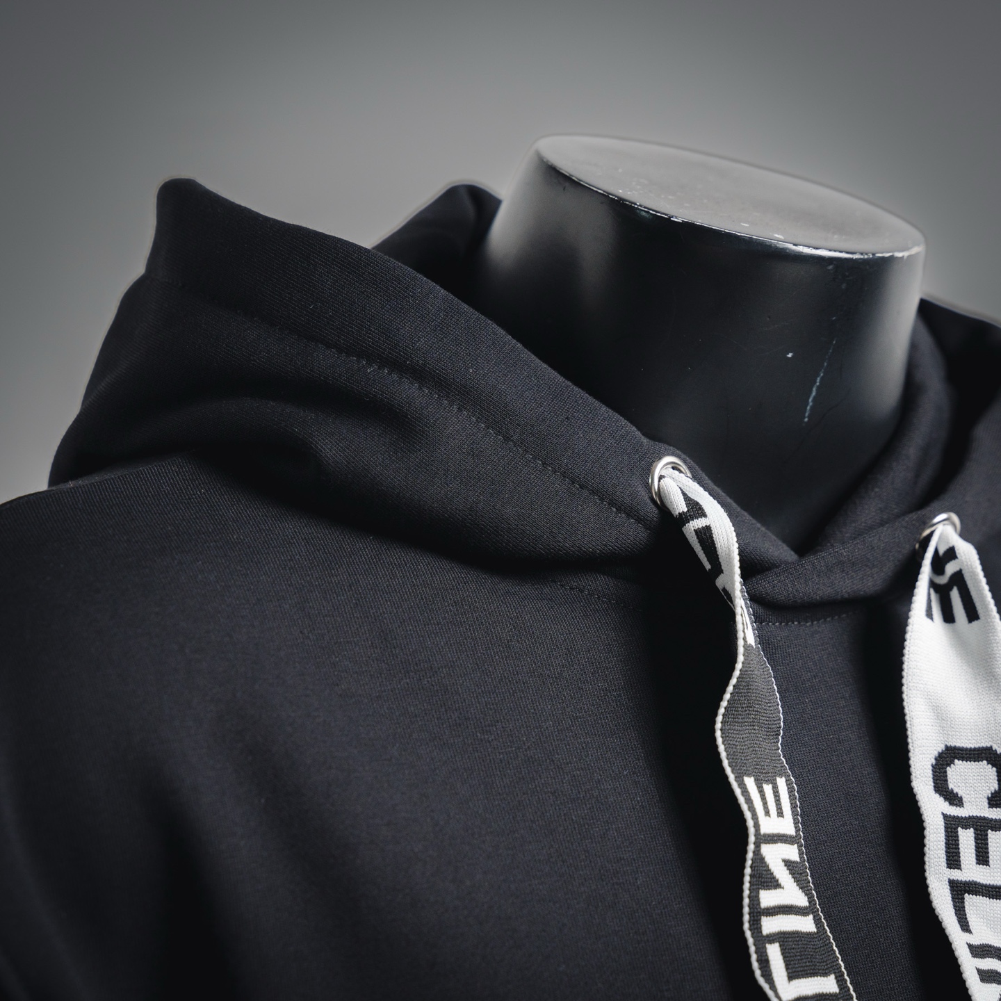 CELINE/赛琳 25ss织带字母连帽卫衣-Chinese UA Cheap High Quatity Brand Clothes Bags handbags Sneakers wholesale wholesaler seller from China Factory suppliers Fashion Clothing Shoes best Quality Beautiful Price CELINE/赛琳 25ss织带字母连帽卫衣