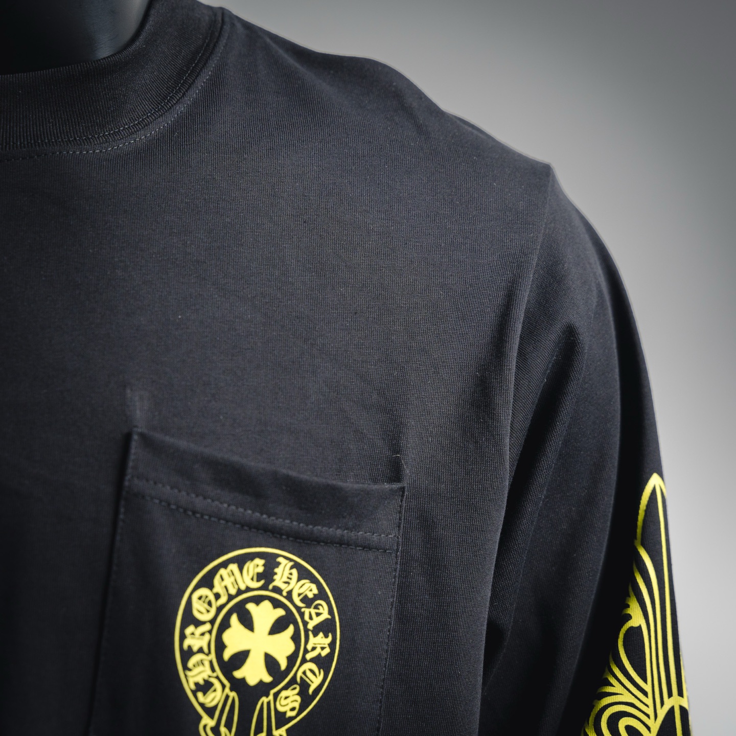 Come hearts/克罗心CH 25ss梵文柠檬绿圆领长袖黑色/白色-Chinese UA Cheap High Quatity Brand Clothes Bags handbags Sneakers wholesale wholesaler seller from China Factory suppliers Fashion Clothing Shoes best Quality Beautiful Price Come hearts/克罗心CH 25ss梵文柠檬绿圆领长袖黑色/白色