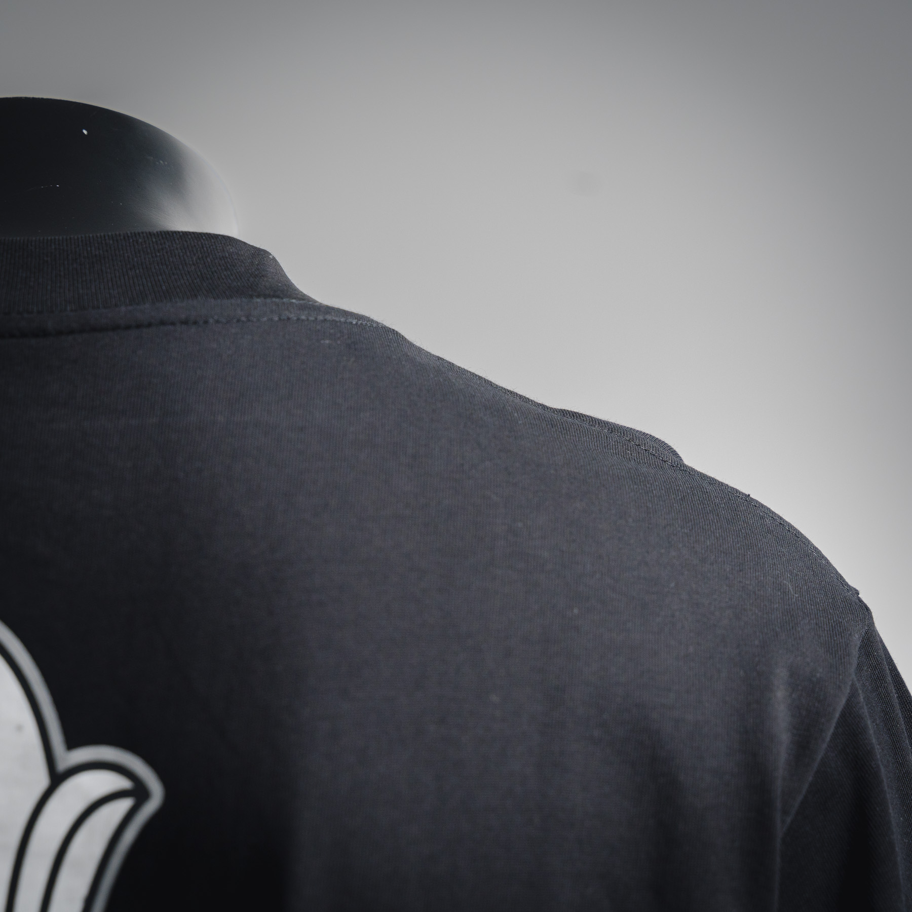 Come hearts/克罗心CH 25ss后背十字架圆领长袖黑色/白色-High Quatity Cheap Brand wholesale wholesaler seller Clothes Bags handbags Sneakers Top Fashion Clothing Shoes from China Factory Chinese suppliers best Quality Beautiful Price Come hearts/克罗心CH 25ss后背十字架圆领长袖黑色/白色