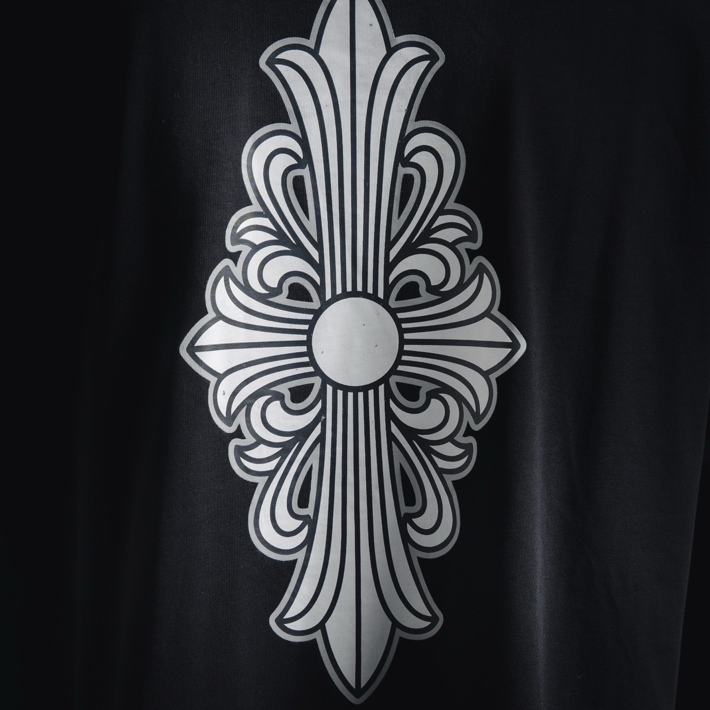 Come hearts/克罗心CH 25ss后背十字架圆领长袖黑色/白色-High Quatity Cheap Brand wholesale wholesaler seller Clothes Bags handbags Sneakers Top Fashion Clothing Shoes from China Factory Chinese suppliers best Quality Beautiful Price Come hearts/克罗心CH 25ss后背十字架圆领长袖黑色/白色