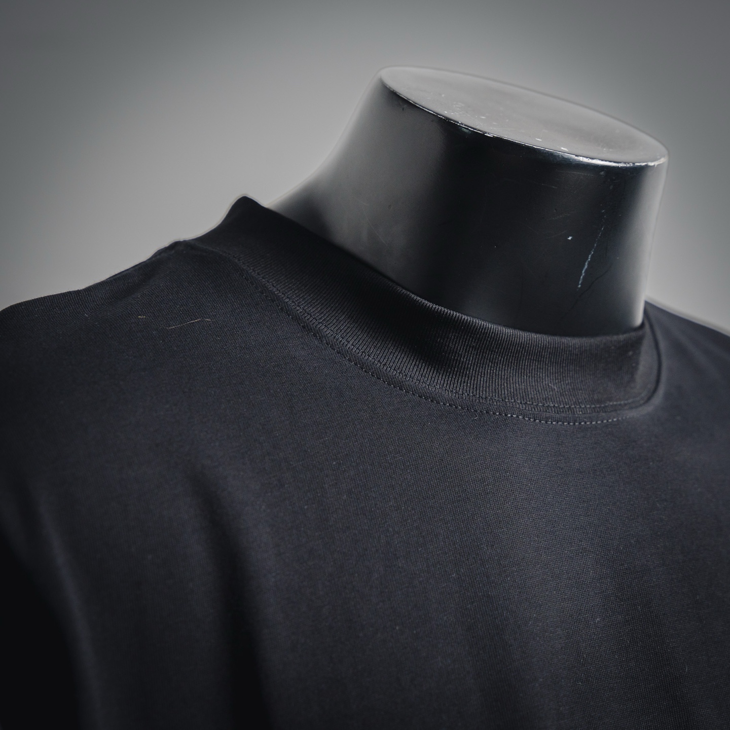 Come hearts/克罗心CH 25ss后背十字架圆领长袖黑色/白色-High Quatity Cheap Brand wholesale wholesaler seller Clothes Bags handbags Sneakers Top Fashion Clothing Shoes from China Factory Chinese suppliers best Quality Beautiful Price Come hearts/克罗心CH 25ss后背十字架圆领长袖黑色/白色