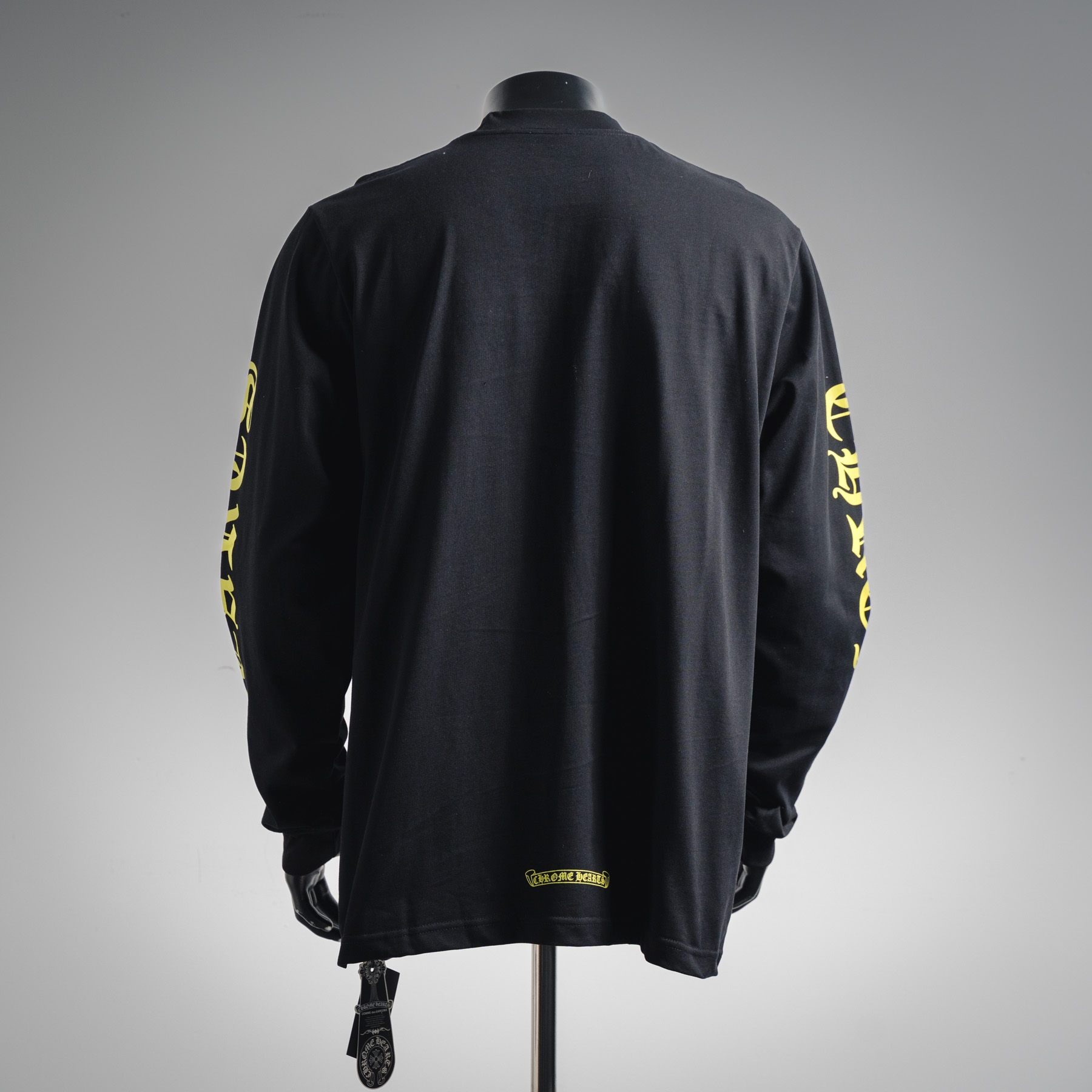 Come hearts/克罗心CH 25ss领口彩色梵文圆领长袖黑色/白色-Chinese UA Cheap High Quatity Brand Clothes Bags handbags Sneakers wholesale wholesaler seller from China Factory suppliers Fashion Clothing Shoes best Quality Beautiful Price Come hearts/克罗心CH 25ss领口彩色梵文圆领长袖黑色/白色