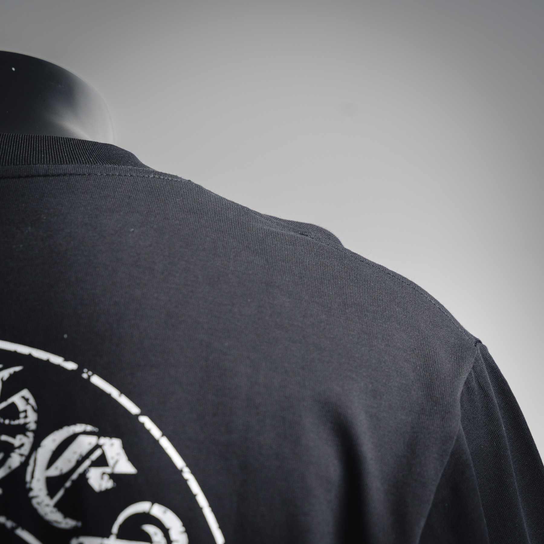 Come hearts/克罗心CH 25ss破损马蹄圆领长袖 黑色/白色-High Quatity Cheap Brand wholesale wholesaler seller Clothes Bags handbags Sneakers Top Fashion Clothing Shoes from China Factory Chinese suppliers best Quality Beautiful Price Come hearts/克罗心CH 25ss破损马蹄圆领长袖 黑色/白色