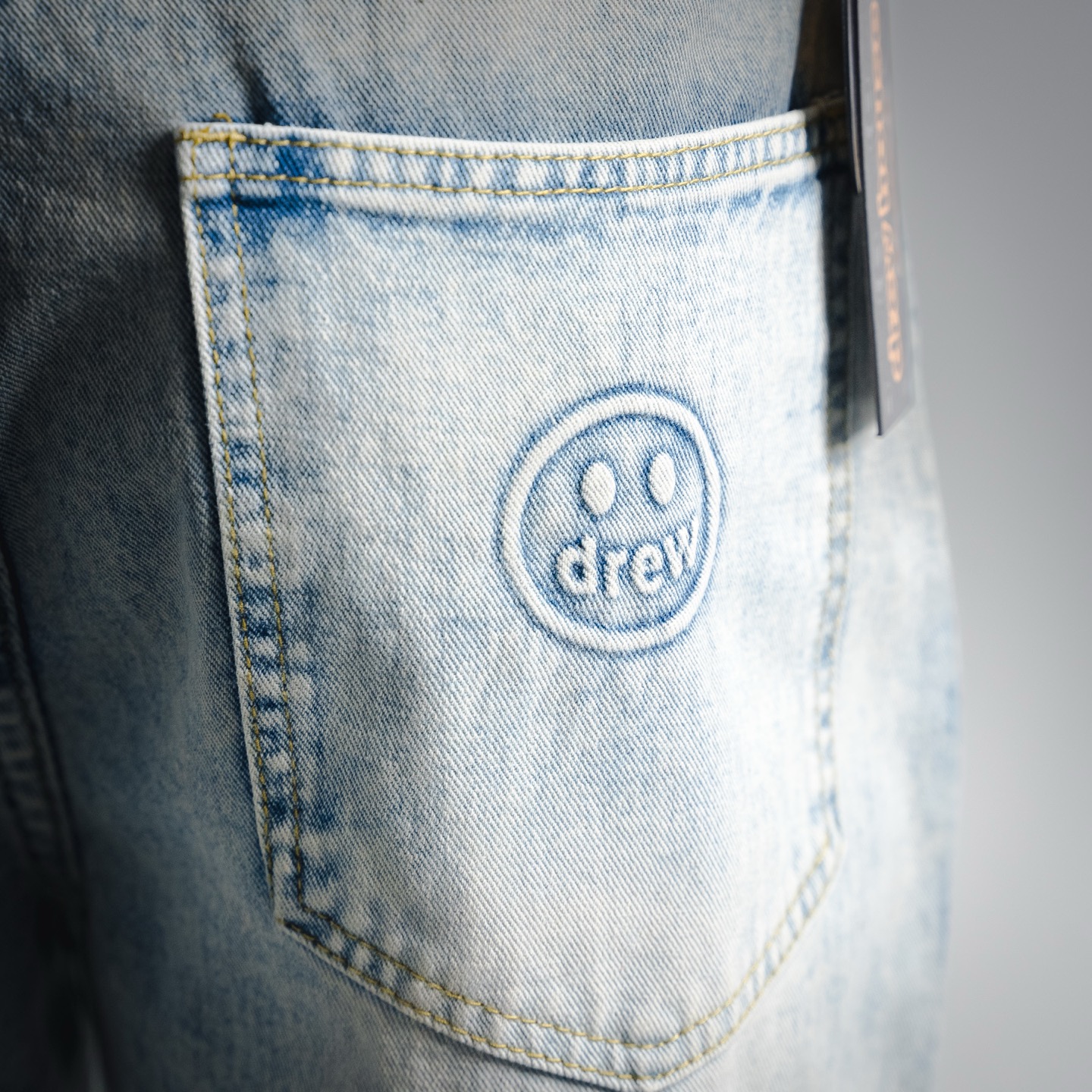 Drew house比伯同款笑脸数码图片贴布拼接牛仔裤比伯同款 蓝-Chinese UA Cheap High Quatity Brand Clothes Bags handbags Sneakers wholesale wholesaler seller from China Factory suppliers Fashion Clothing Shoes best Quality Beautiful Price Drew house比伯同款笑脸数码图片贴布拼接牛仔裤比伯同款 蓝