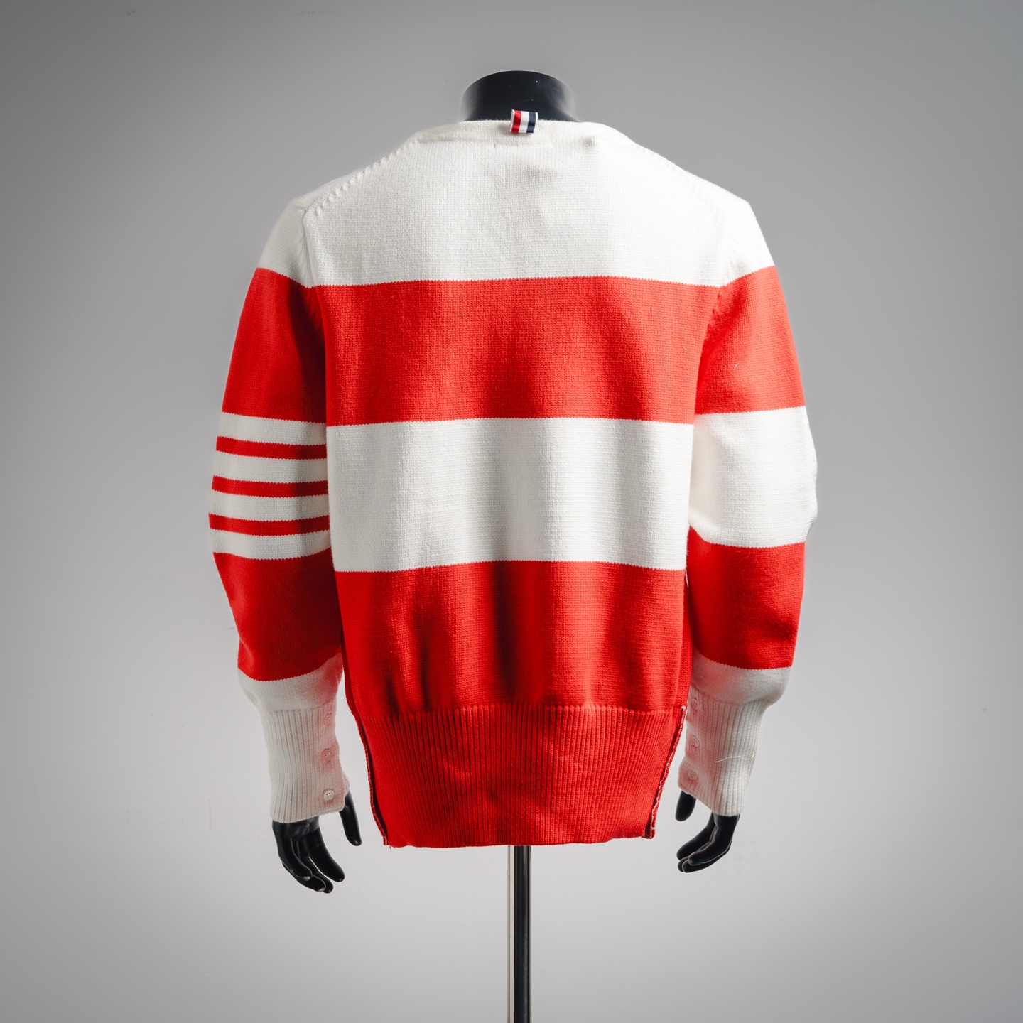 THOM BROWNE SS25 新年限定 红色条纹侧边开衩设计条纹圆领毛衣红色