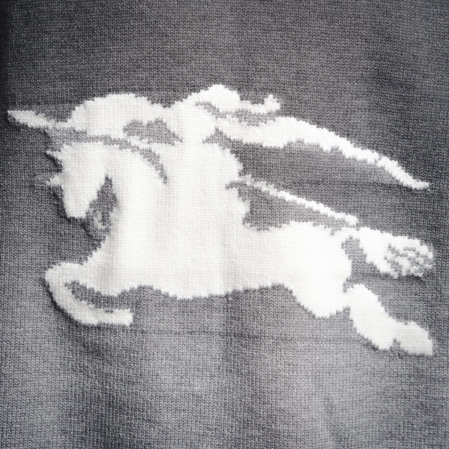 Burberry巴宝莉BBR 25ss马术骑士徽标圆领针织毛衣-莆田鞋,莆田鞋货源,高仿鞋,高仿鞋货源,安福档口,莆田高仿鞋,莆田鞋批发,高仿鞋批发,莆田高仿运动鞋,高仿运动鞋,莆田运动鞋 Burberry巴宝莉BBR 25ss马术骑士徽标圆领针织毛衣