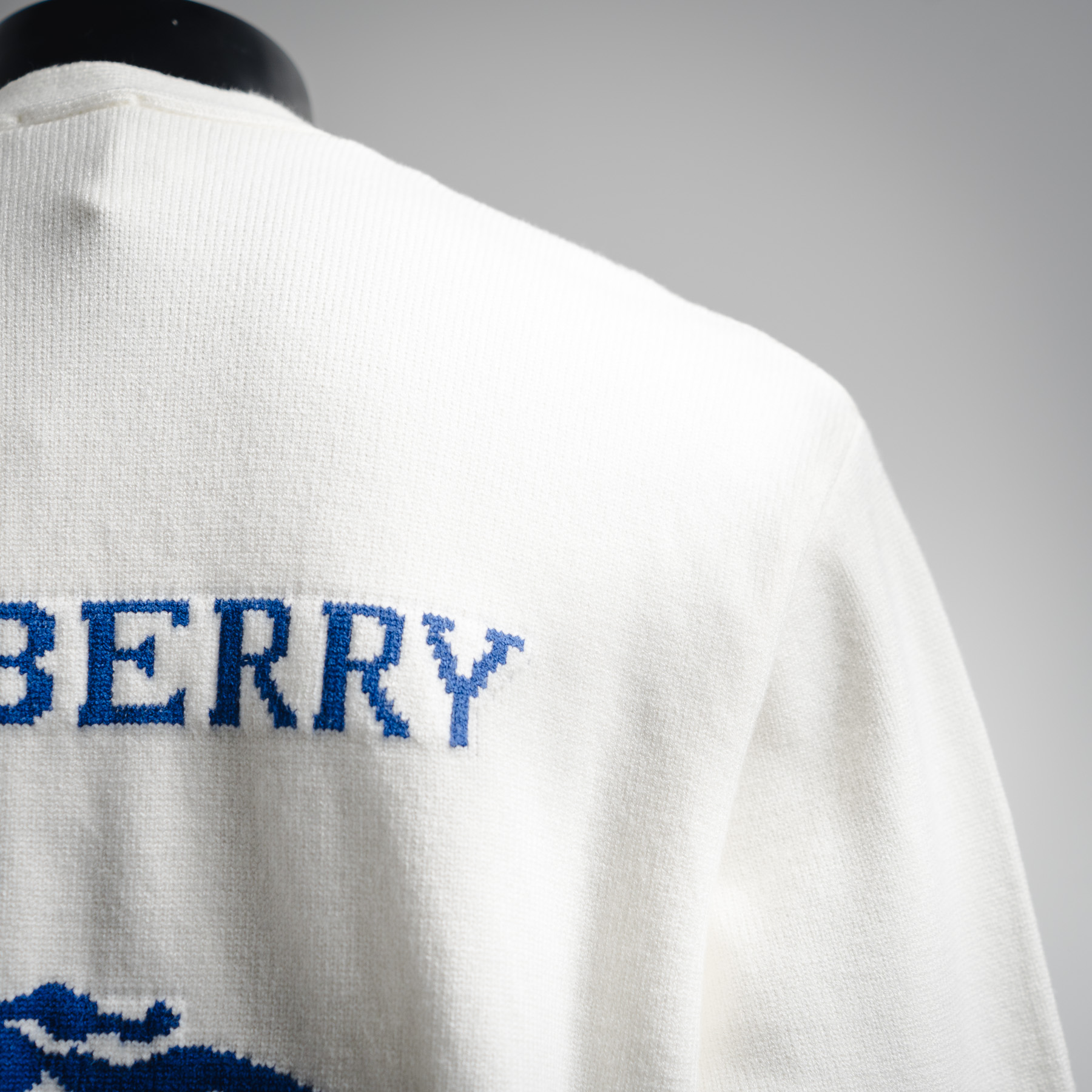 Burberry巴宝莉BBR 25 FW马术骑士徽标开衫毛衣 白色