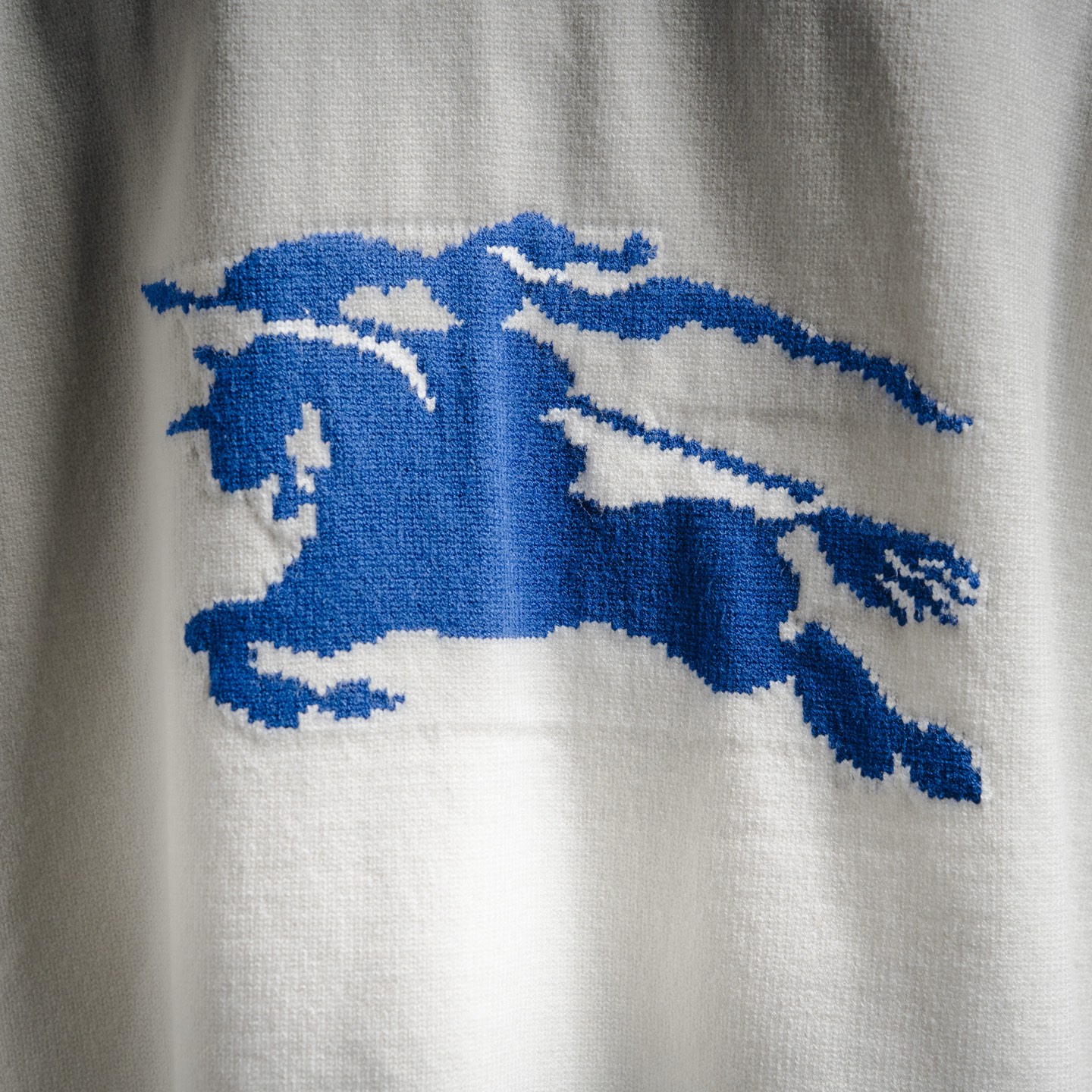 Burberry巴宝莉BBR 25 FW马术骑士徽标开衫毛衣 白色