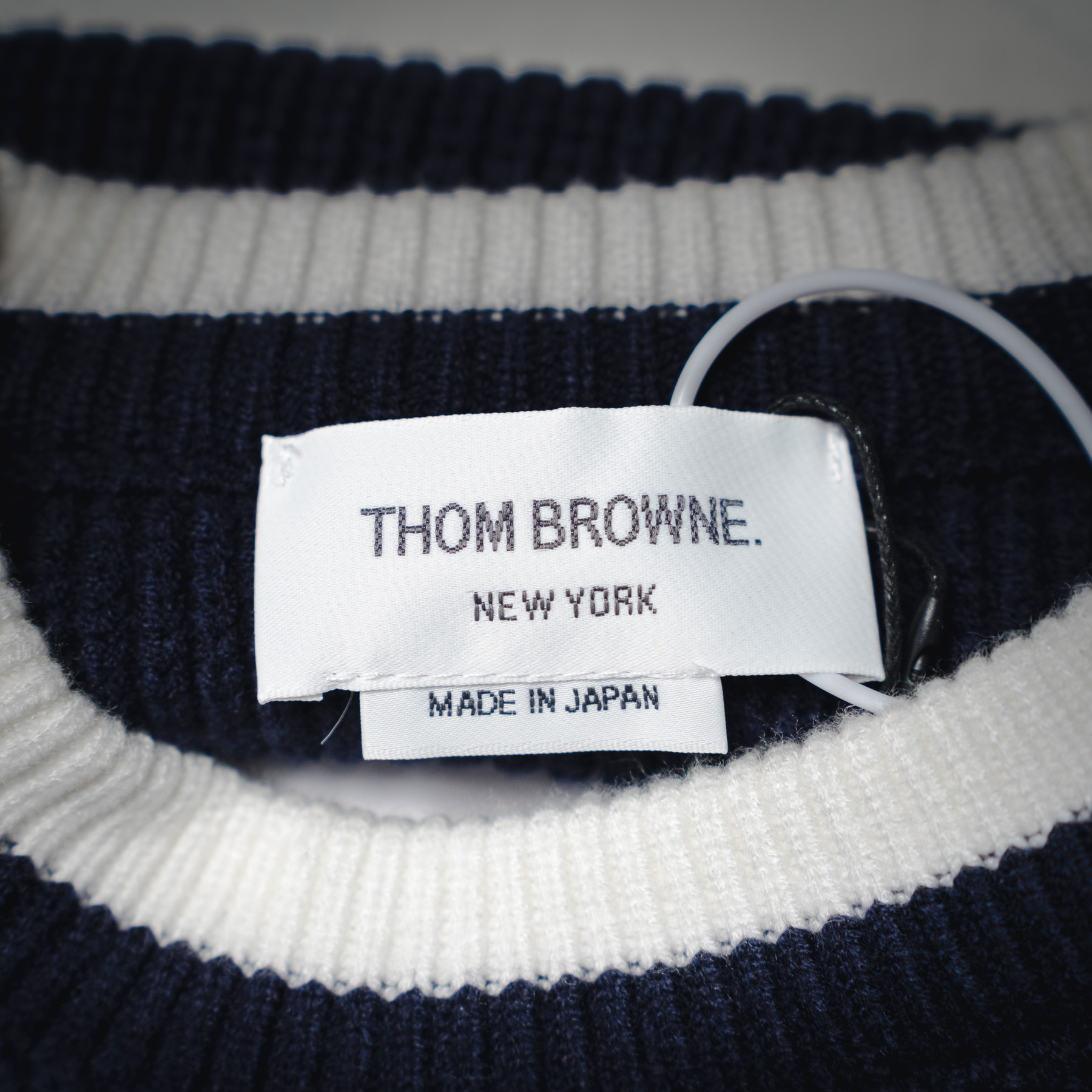 ThomBrowne TB新季23Ss四条纹拼色套头长袖圆领毛衣