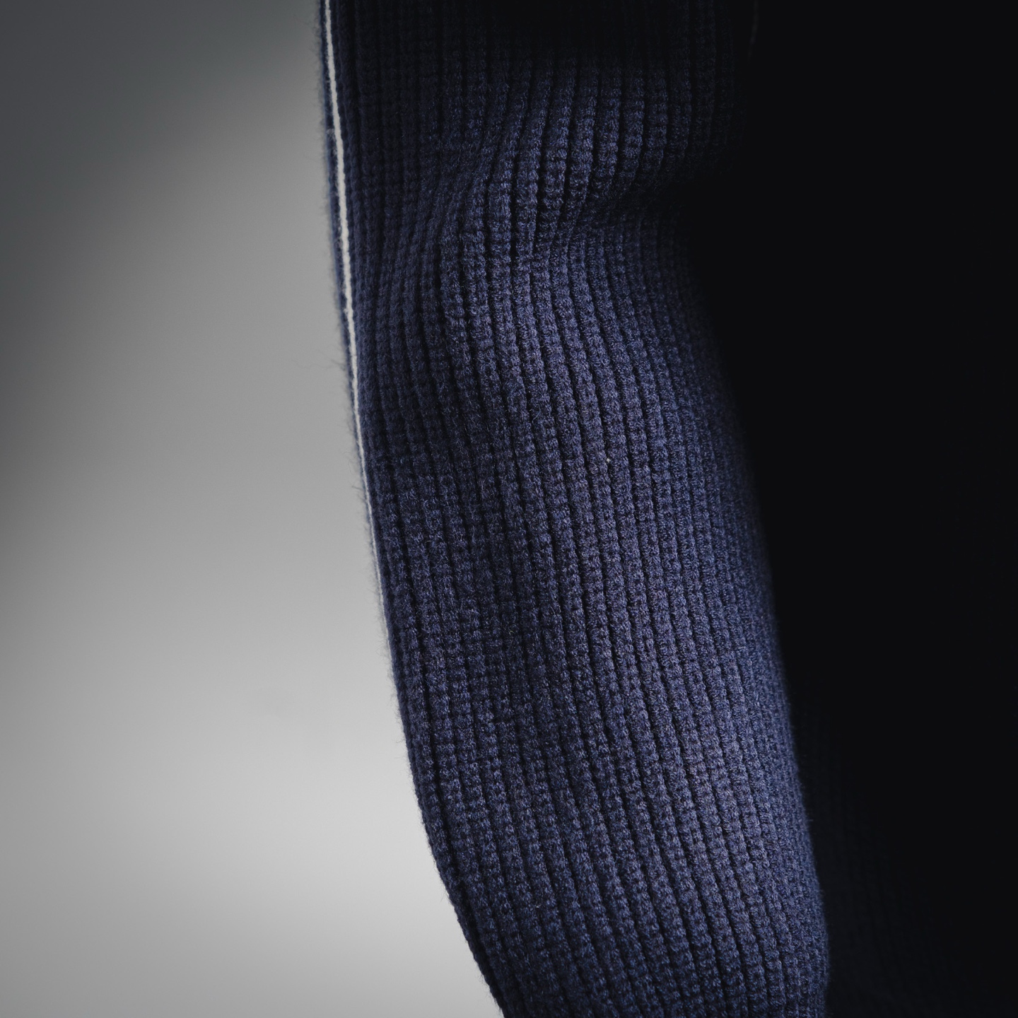 ThomBrowne TB新季23Ss四条纹拼色套头长袖圆领毛衣