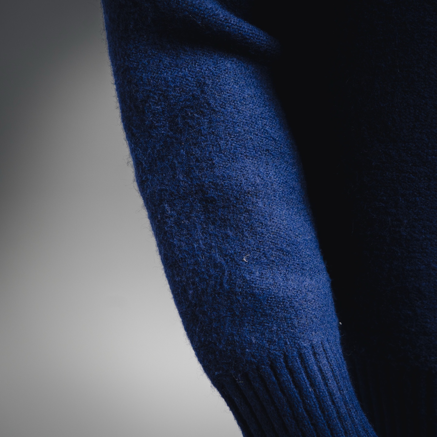 THOM BROWNE 汤姆布朗 TB 23ss新季产品四条纹圆领套头毛衣