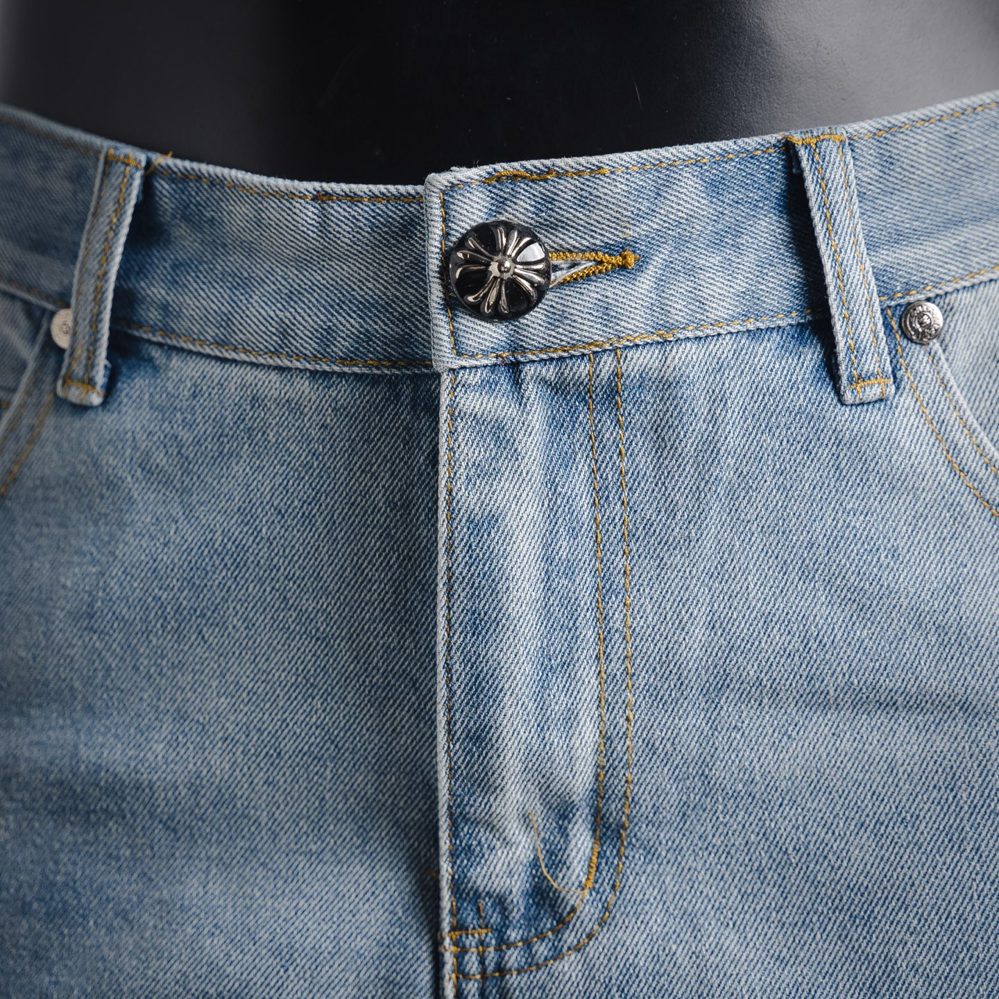 Chromehearts 克罗心CH 25ss黑白十字贴皮牛仔裤