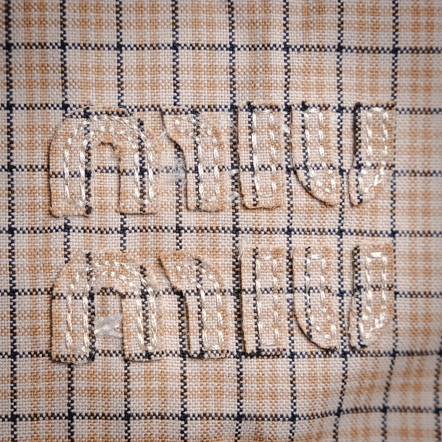 Miumiu/缪缪25fw细条纹夹克刺绣长袖外套-莆田鞋,莆田鞋货源,高仿鞋,高仿鞋货源,安福档口,莆田高仿鞋,莆田鞋批发,高仿鞋批发,莆田高仿运动鞋,高仿运动鞋,莆田运动鞋 Miumiu/缪缪25fw细条纹夹克刺绣长袖外套