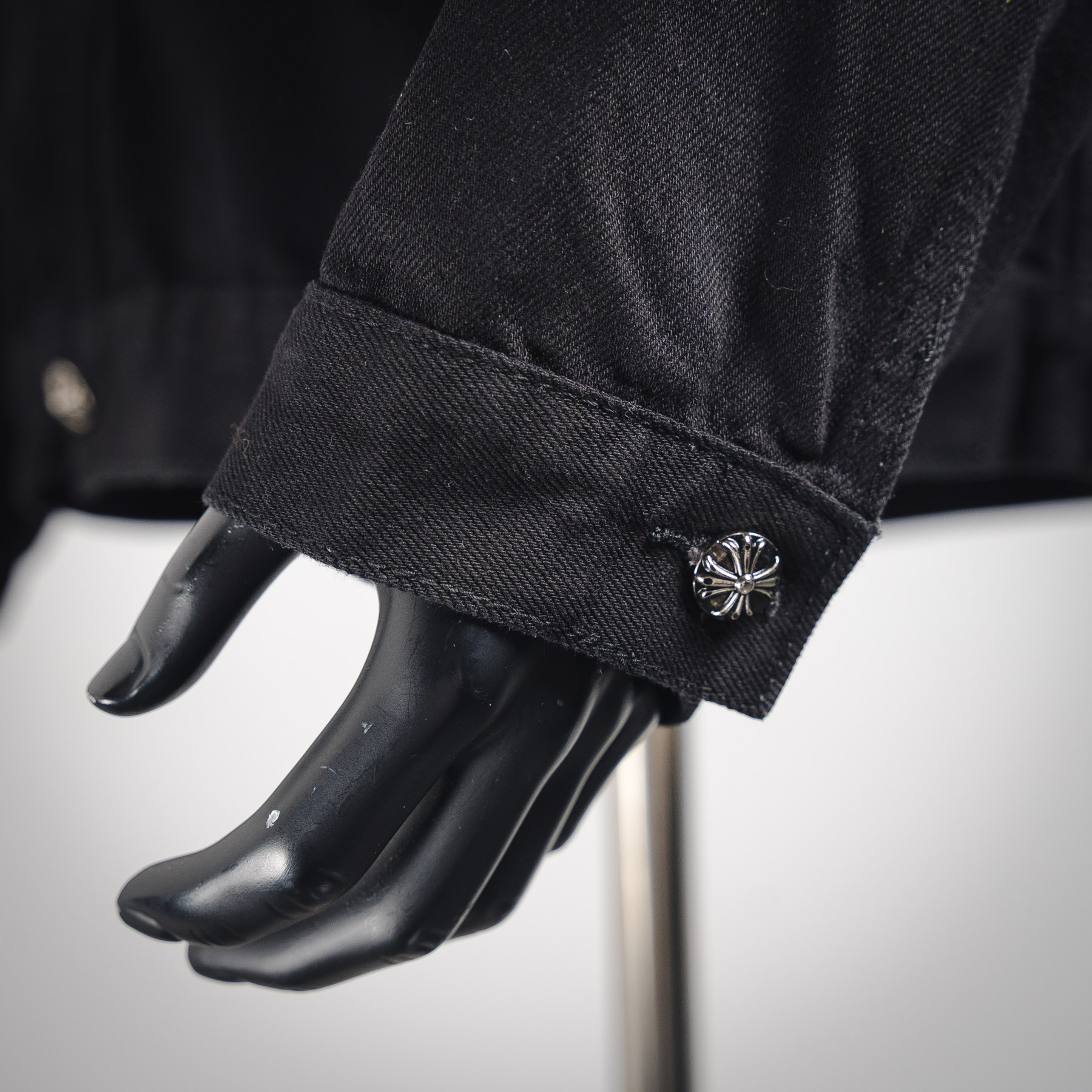 Chrome Hearts克罗心25ss铆钉多彩logo重工牛仔外套 黑色-Chinese UA Cheap High Quatity Brand Clothes Bags handbags Sneakers wholesale wholesaler seller from China Factory suppliers Fashion Clothing Shoes best Quality Beautiful Price Chrome Hearts克罗心25ss铆钉多彩logo重工牛仔外套 黑色