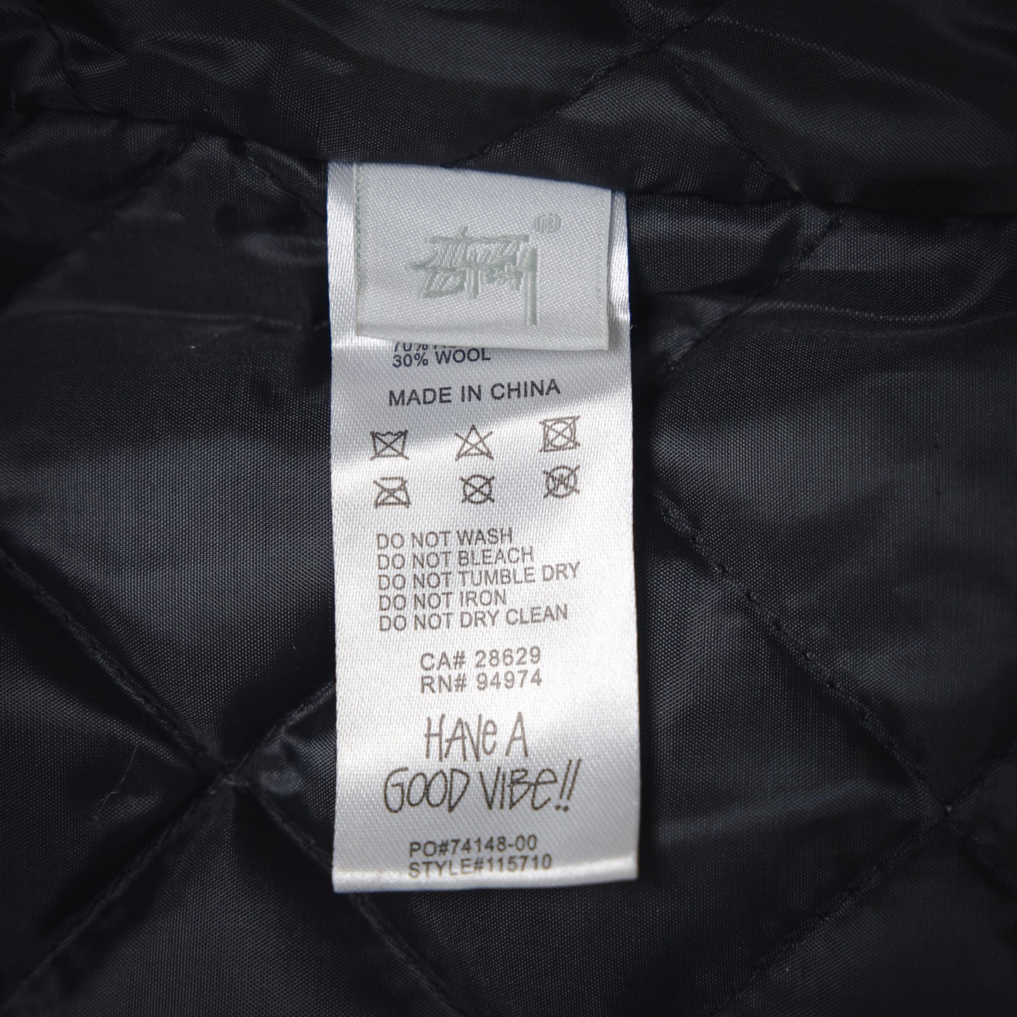 斯图西Stussy 三方联名款拼接刺绣棒球服加棉夹克外套 黑色-莆田鞋,莆田鞋货源,高仿鞋,高仿鞋货源,安福档口,莆田高仿鞋,莆田鞋批发,高仿鞋批发,莆田高仿运动鞋,高仿运动鞋,莆田运动鞋 斯图西Stussy 三方联名款拼接刺绣棒球服加棉夹克外套 黑色