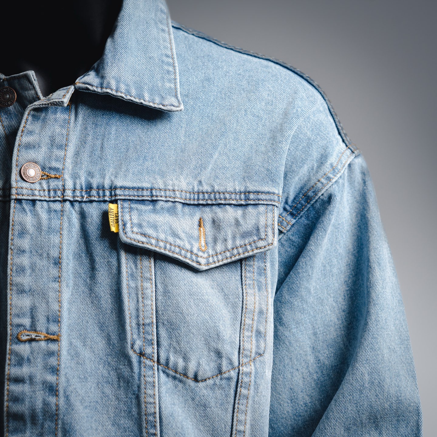 Gallery Dept 22Fw 英文字母印花牛仔外套-莆田鞋,莆田鞋货源,高仿鞋,高仿鞋货源,安福档口,莆田高仿鞋,莆田鞋批发,高仿鞋批发,莆田高仿运动鞋,高仿运动鞋,莆田运动鞋 Gallery Dept 22Fw 英文字母印花牛仔外套