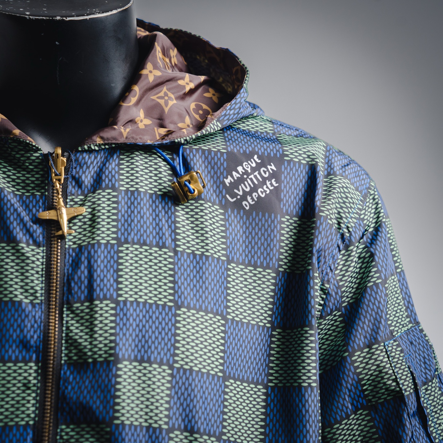 Louis Vuitton 路易威登 1v 25ss双面穿大棋盘格夹克外套-Chinese UA Cheap High Quatity Brand Clothes Bags handbags Sneakers wholesale wholesaler seller from China Factory suppliers Fashion Clothing Shoes best Quality Beautiful Price Louis Vuitton 路易威登 1v 25ss双面穿大棋盘格夹克外套