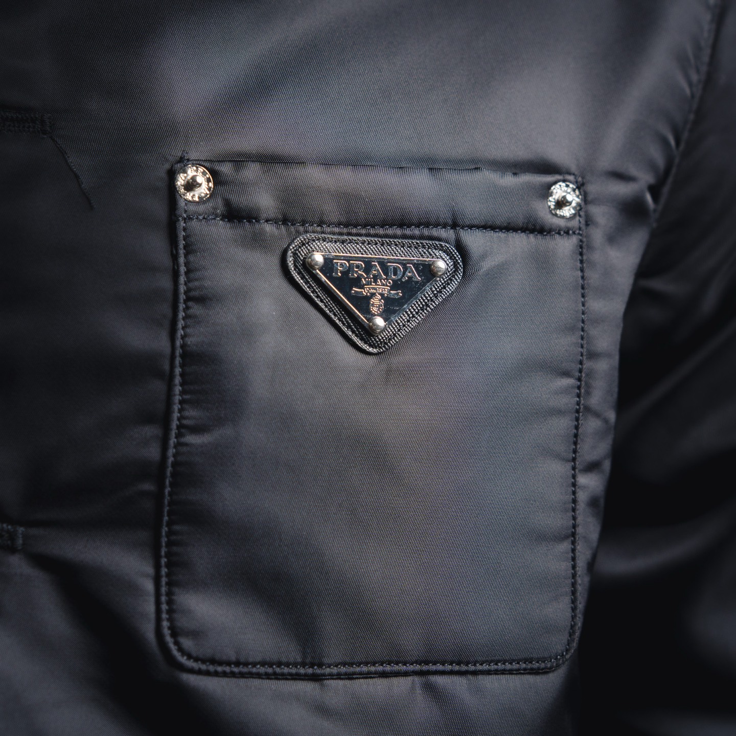 Prada普拉达prd 25ss三角标多口袋翻盖棉服外套夹克