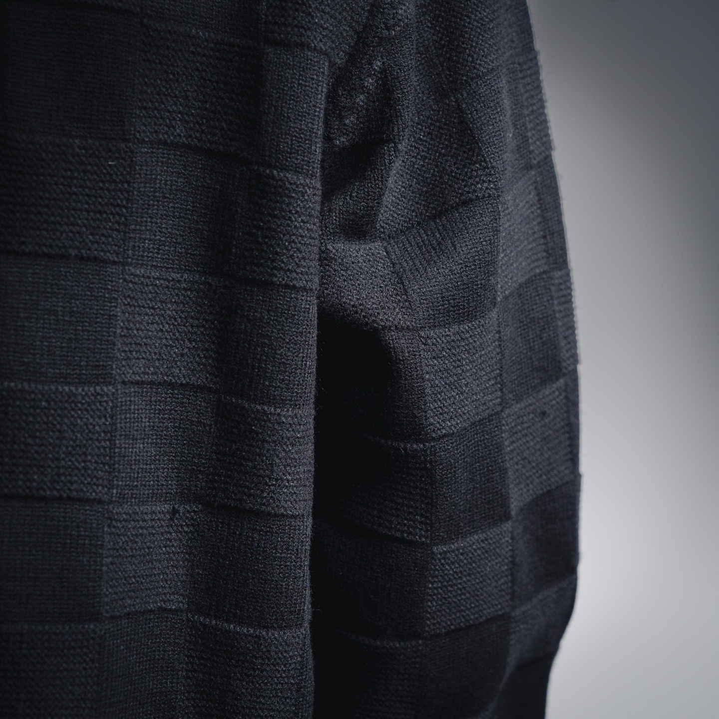 LOUIS VUITTON 路易威登25SS棋盘格刺绣logo圆领针织毛衣