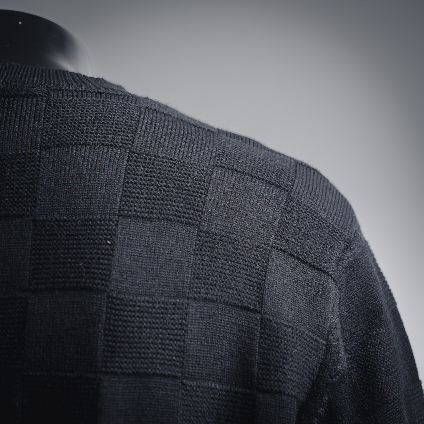 LOUIS VUITTON 路易威登25SS棋盘格刺绣logo圆领针织毛衣