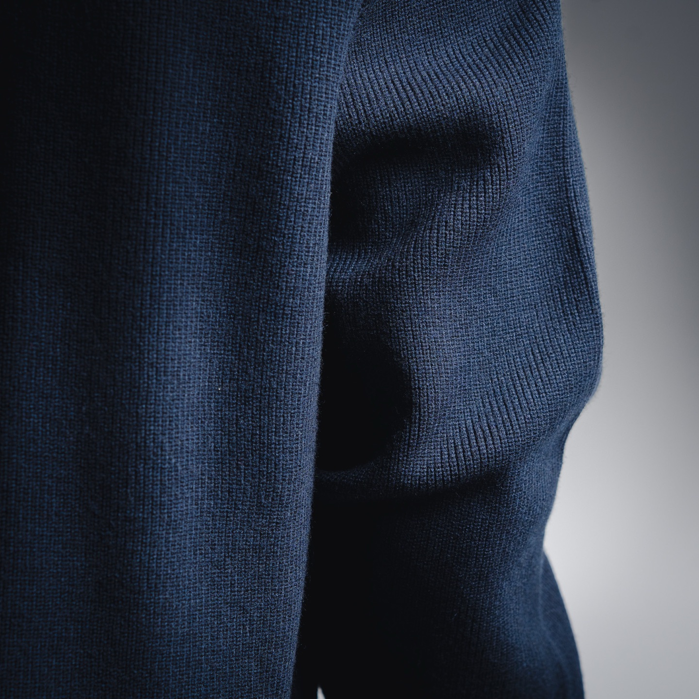 GUCCI古驰GUC 领口嵌花针织毛衣开衫