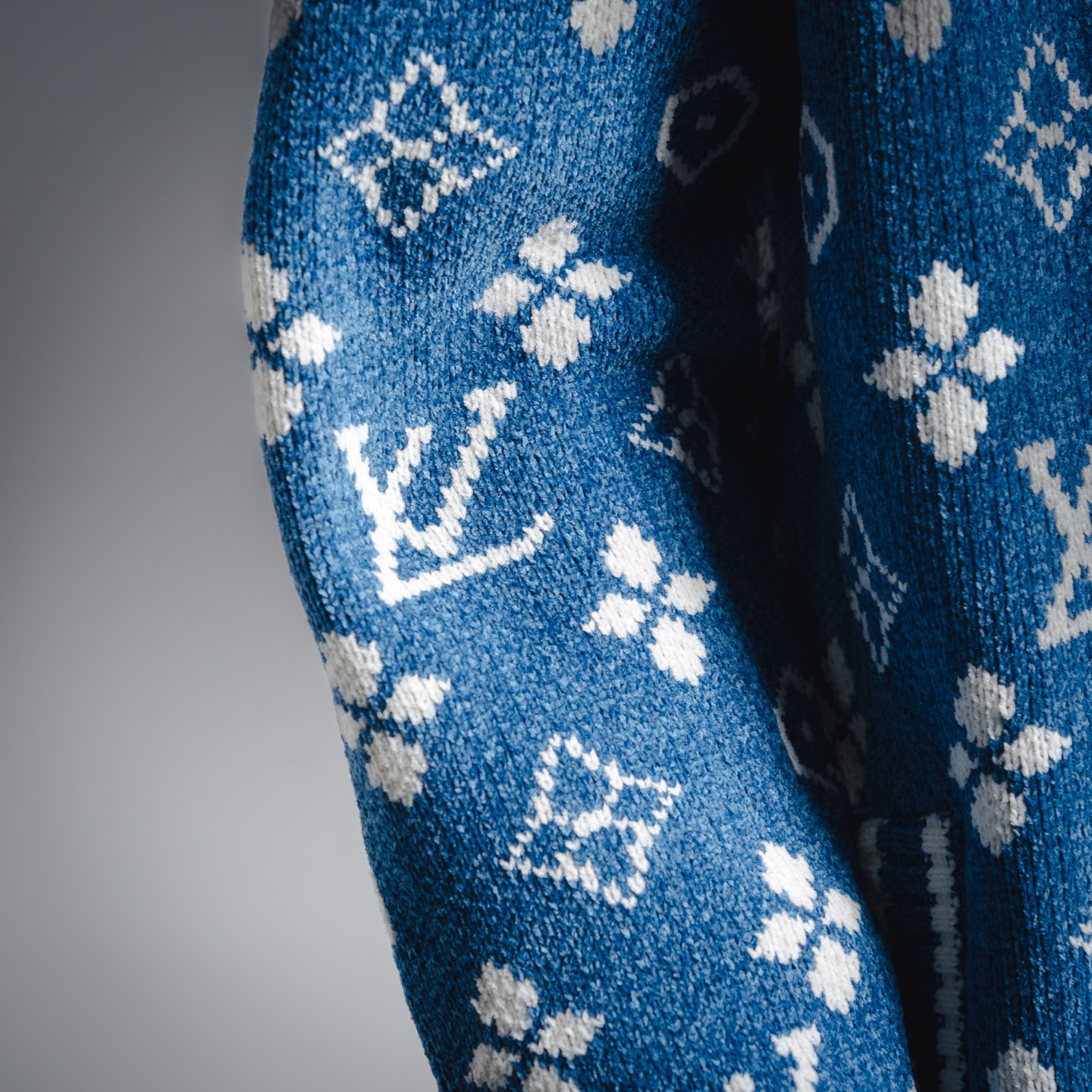 Louis Vuitton路易威登LV 25ss满印提花标识logo拉链开衫毛衣-Chinese UA Cheap High Quatity Brand Clothes Bags handbags Sneakers wholesale wholesaler seller from China Factory suppliers Fashion Clothing Shoes best Quality Beautiful Price Louis Vuitton路易威登LV 25ss满印提花标识logo拉链开衫毛衣