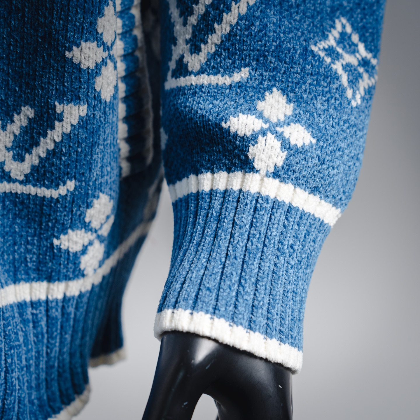 Louis Vuitton路易威登LV 25ss满印提花标识logo拉链开衫毛衣-Chinese UA Cheap High Quatity Brand Clothes Bags handbags Sneakers wholesale wholesaler seller from China Factory suppliers Fashion Clothing Shoes best Quality Beautiful Price Louis Vuitton路易威登LV 25ss满印提花标识logo拉链开衫毛衣