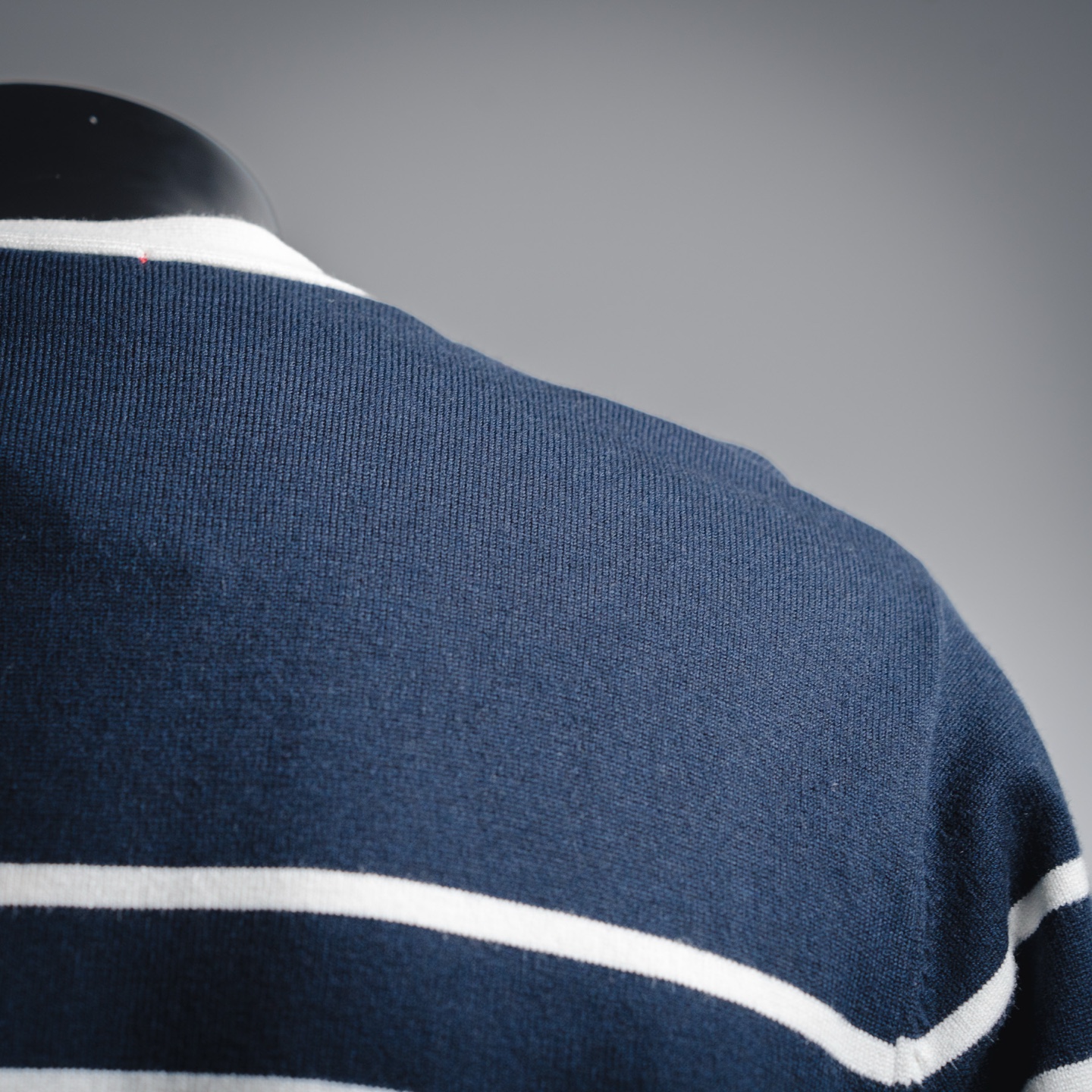 GUCCI古驰 SS25刺绣logo白色条纹V领针织衫毛衣 男女款 白色条纹-Chinese UA Cheap High Quatity Brand Clothes Bags handbags Sneakers wholesale wholesaler seller from China Factory suppliers Fashion Clothing Shoes best Quality Beautiful Price GUCCI古驰 SS25刺绣logo白色条纹V领针织衫毛衣 男女款 白色条纹