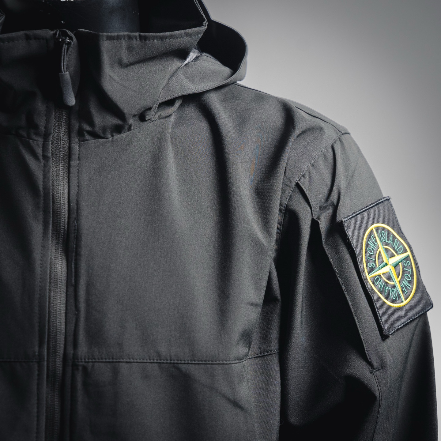 石头岛Stonelsland防水情侣款机能冲锋衣绿色