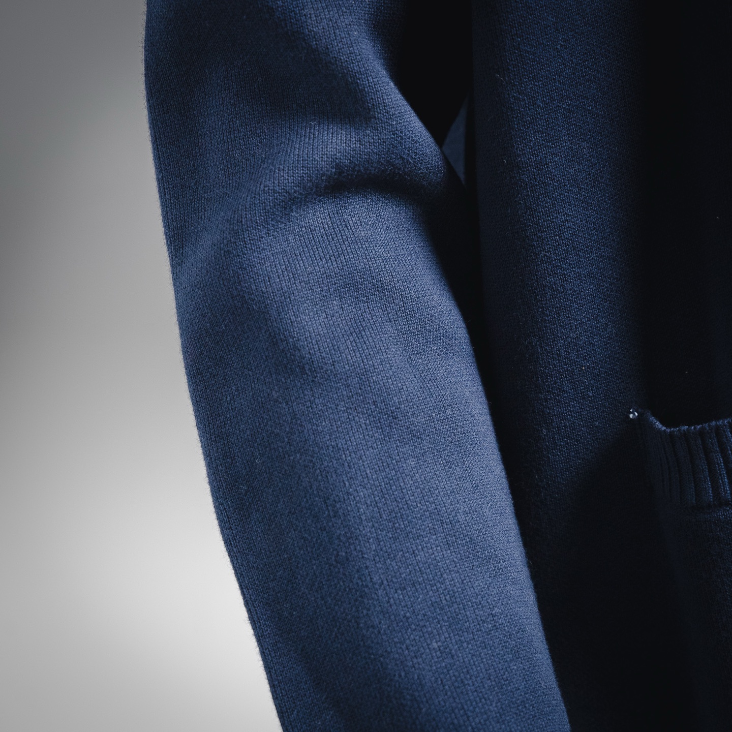 ThomBrowne TB 25ss后背菱格小狗开衫外套毛衣-Chinese UA Cheap High Quatity Brand Clothes Bags handbags Sneakers wholesale wholesaler seller from China Factory suppliers Fashion Clothing Shoes best Quality Beautiful Price ThomBrowne TB 25ss后背菱格小狗开衫外套毛衣