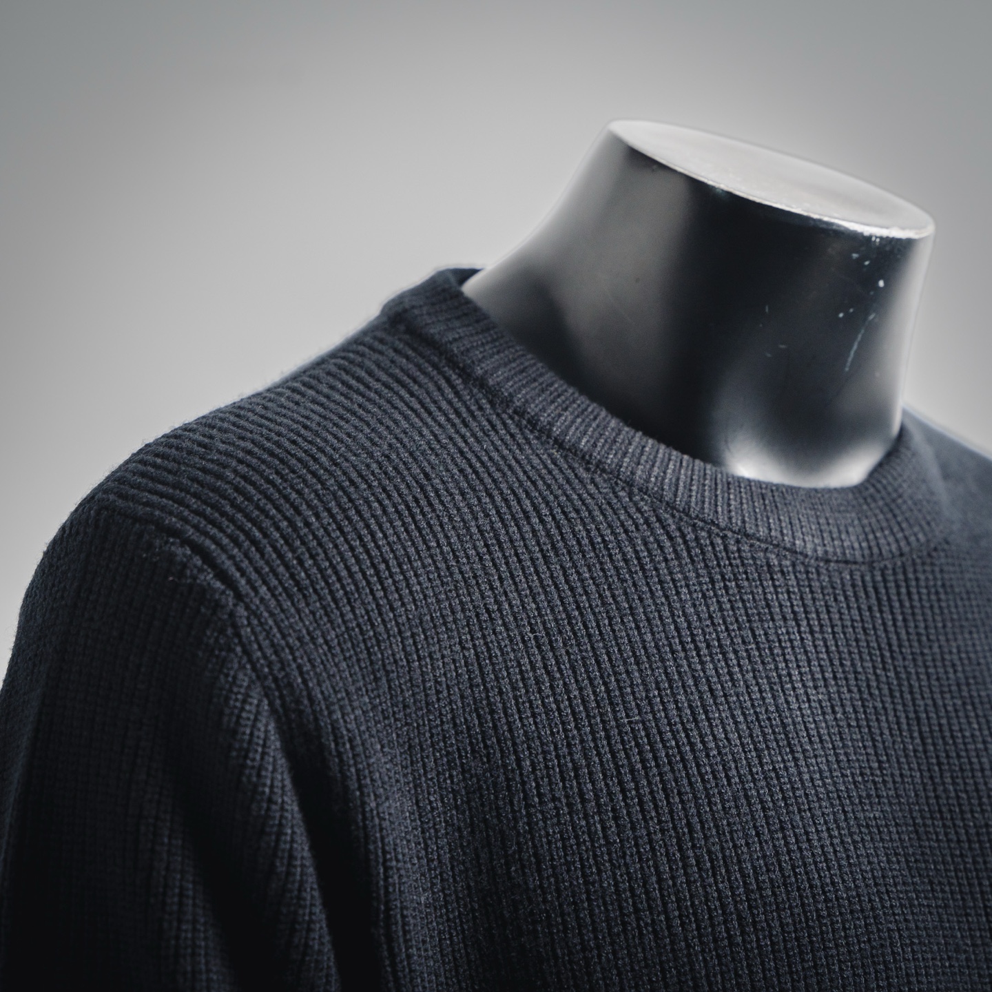 MaisonMargiela/马吉拉 25ss Mm6四角标识圆领针织毛衣 黑色 暖白