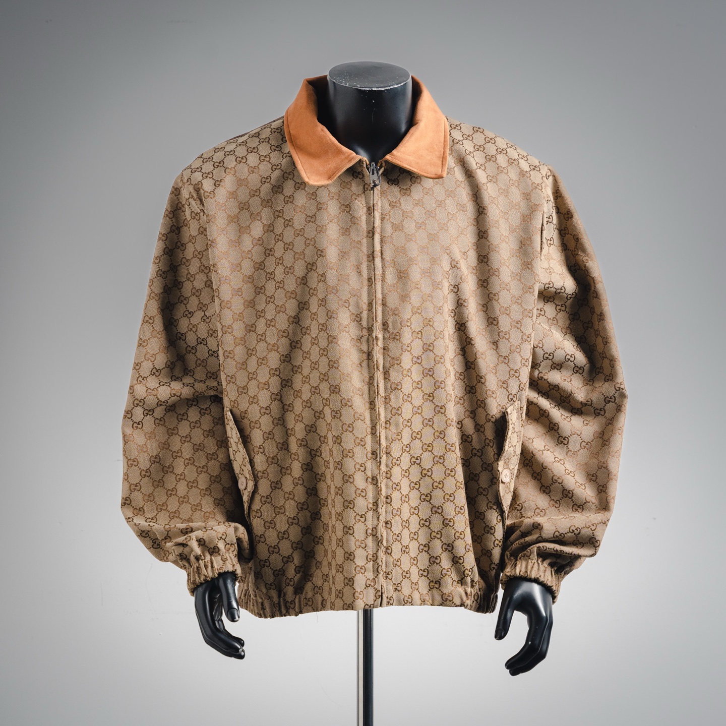 GUCCi/古驰25FW净色老花双面GG翻领夹克外套-Chinese UA Cheap High Quatity Brand Clothes Bags handbags Sneakers wholesale wholesaler seller from China Factory suppliers Fashion Clothing Shoes best Quality Beautiful Price GUCCi/古驰25FW净色老花双面GG翻领夹克外套