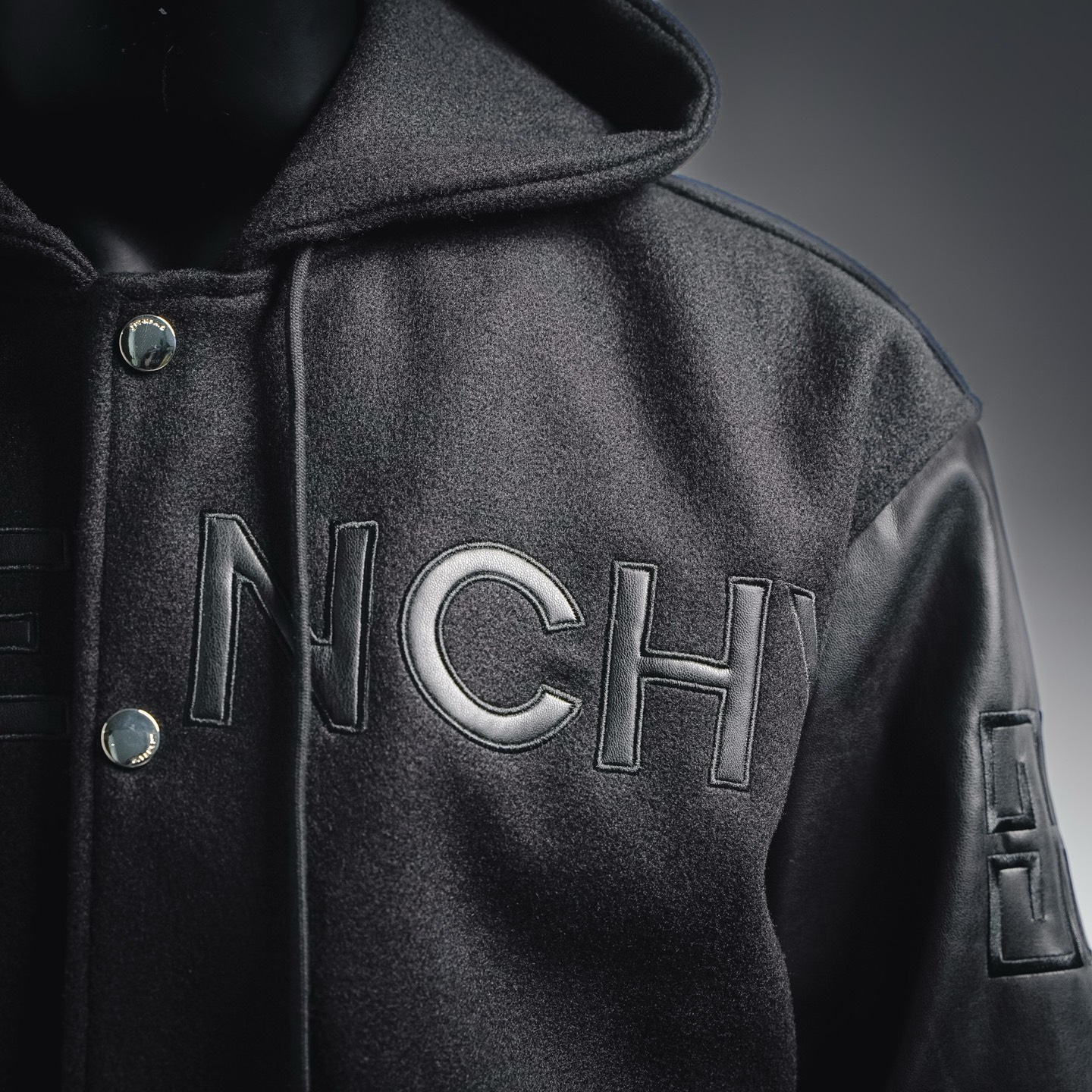 GIVENCHY纪梵希 gvc走秀款棒球服外套夹克