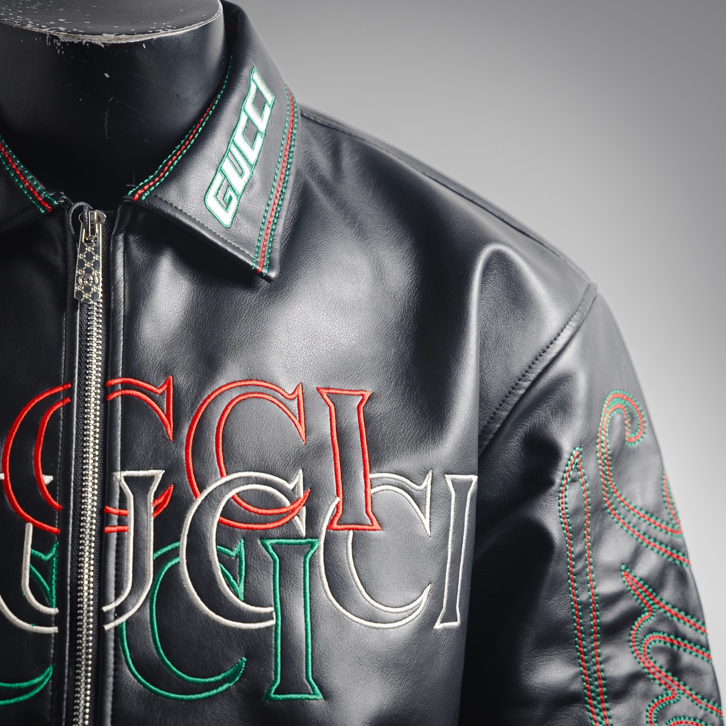 Gucci 古驰 胸前logo皮衣夹克外套 衣领大logo字母刺绣
