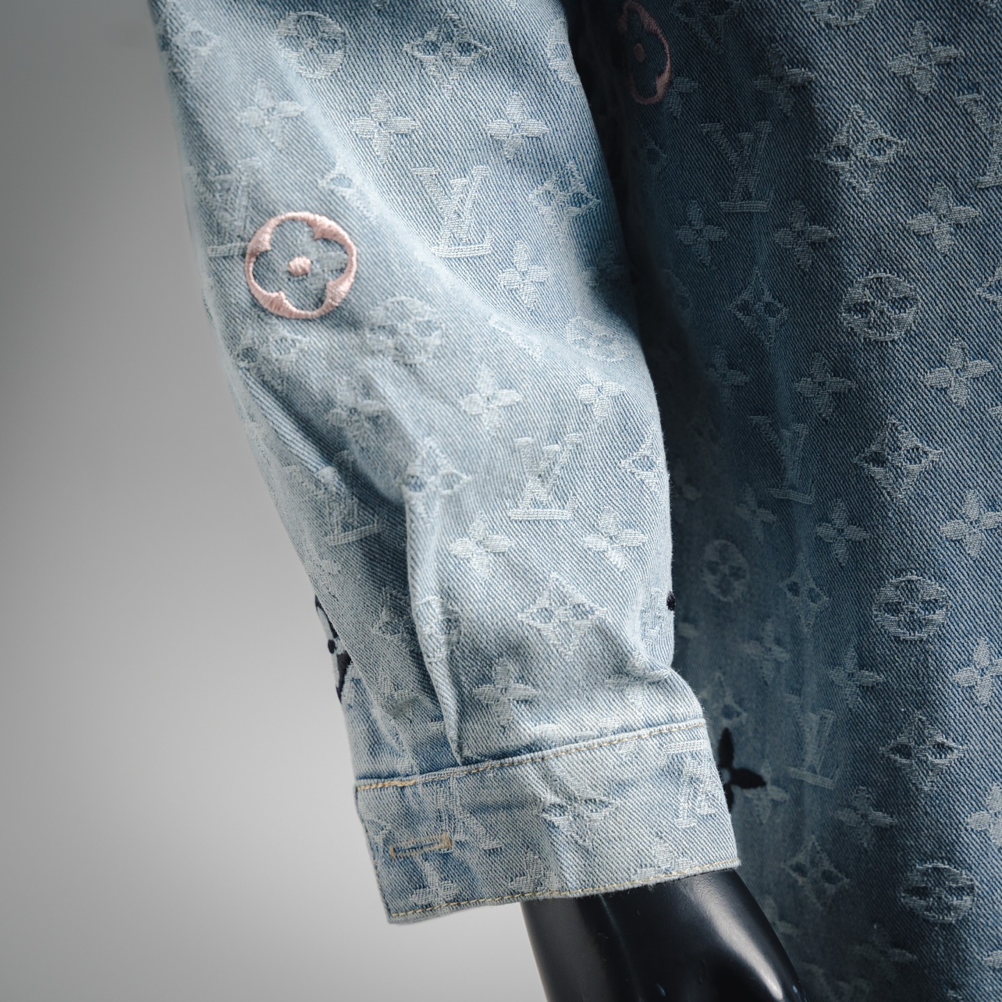 Louis Vuitton 路易威登 LV 25ss满印提花口袋刺绣牛仔衬衫外套