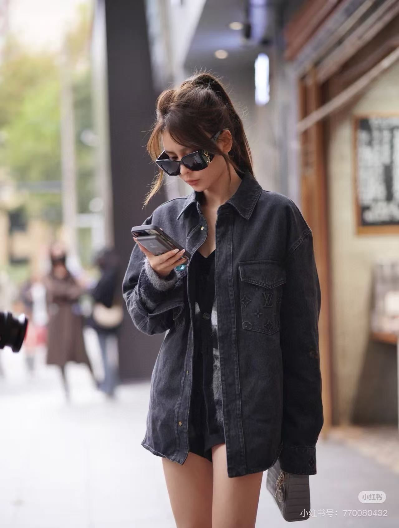 LOUIS VUITTON 路易威登 25ss浮雕压花牛仔外套 LV重工水洗做旧 暗扣款工装牛仔夹克 上身效果#