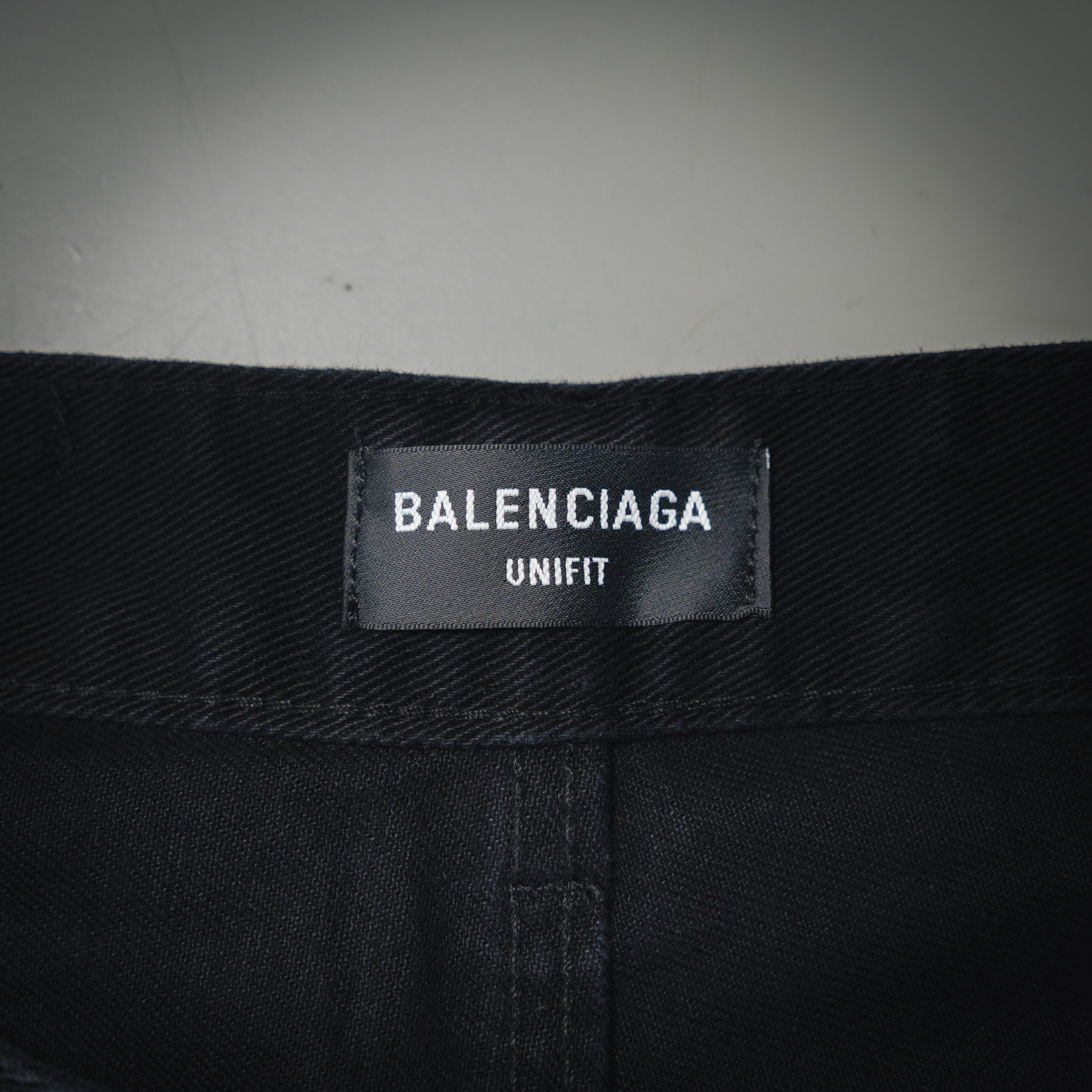 Balenciaga 巴黎世家 BLCG24SS 刀割破洞牛仔长裤 高版本Balenciaga24ss早秋纯色黑牛仔长裤 加厚中腰破洞直筒牛仔长裤