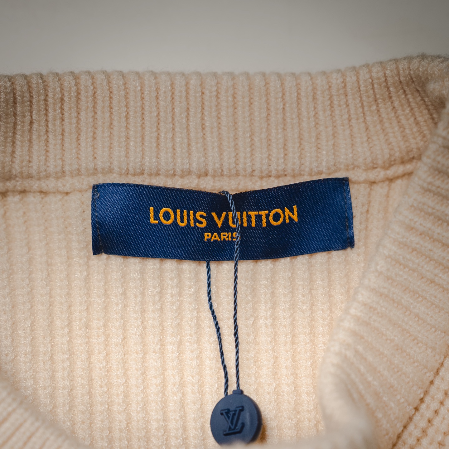 LOUIS VUITTON 路易威登LV 25ss刺绣标识针织套头圆领毛衣 杏